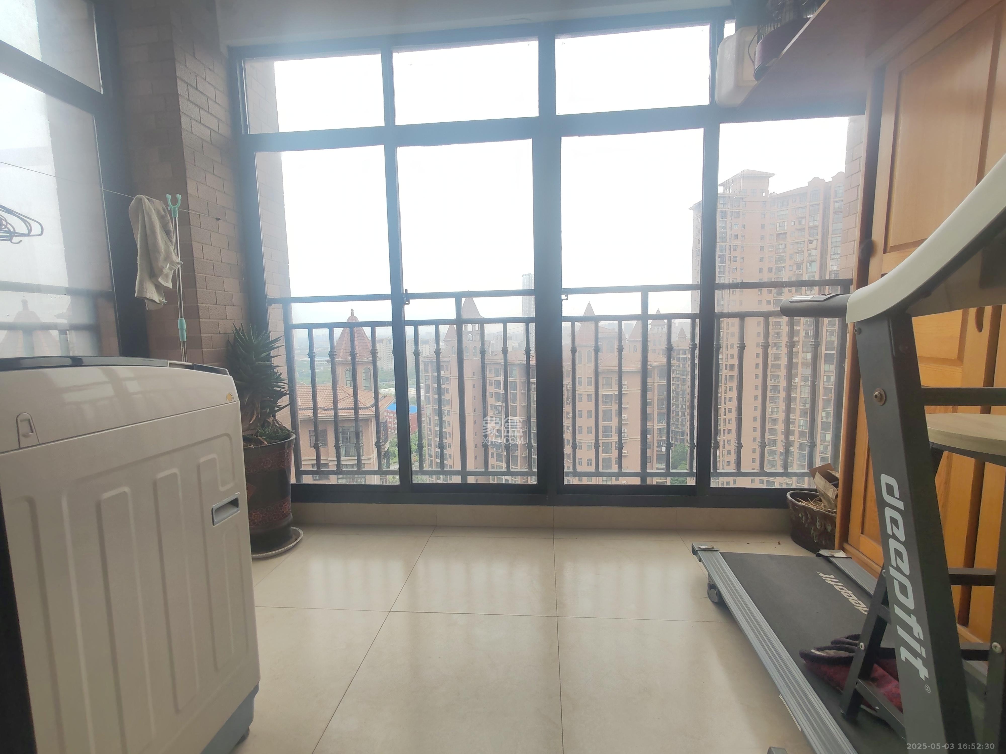 康桥长郡 3室2厅2卫 2500.0元/月 康桥长郡 3室2厅2卫 2500.0元/月室内图