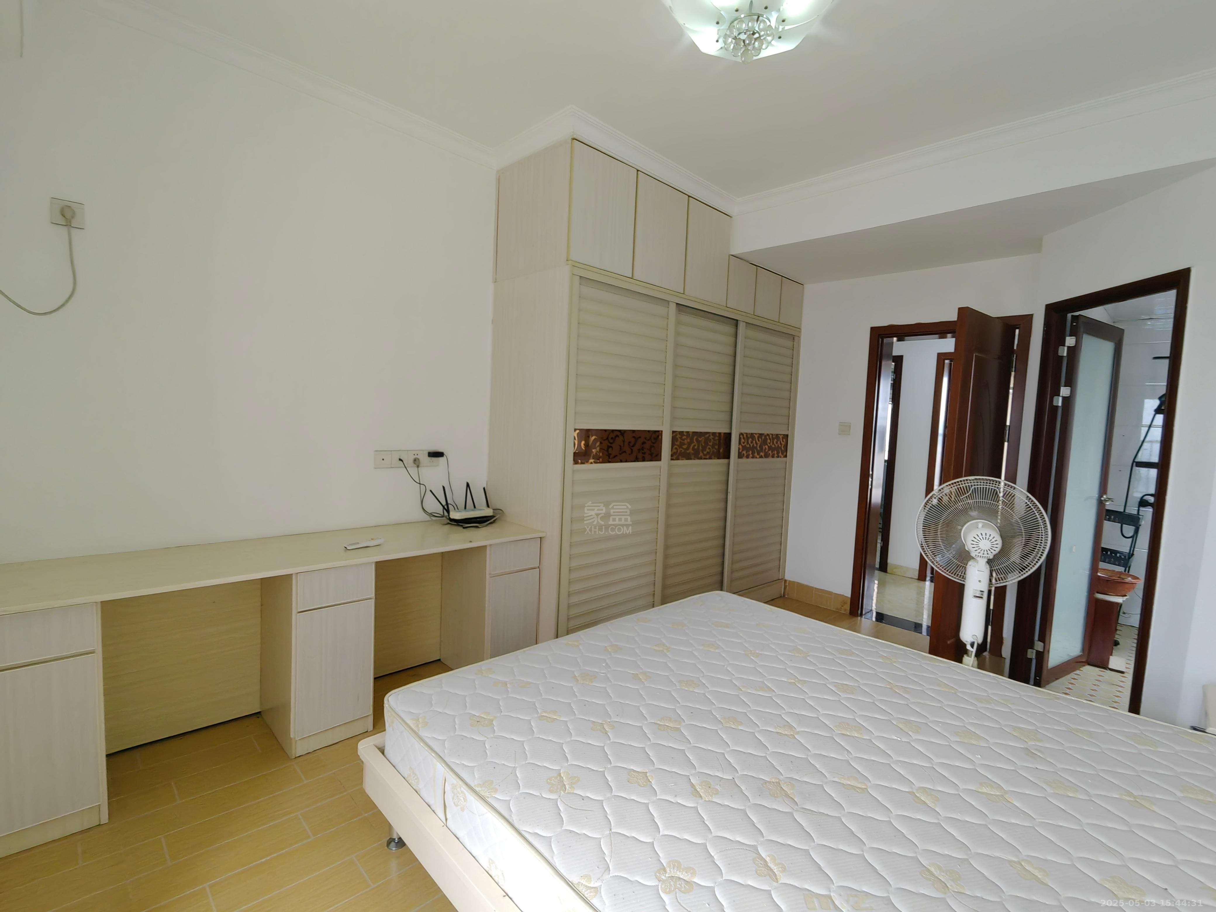 凯风珑城 3室2厅2卫 1600.0元/月 凯风珑城 3室2厅2卫 1600.0元/月室内图