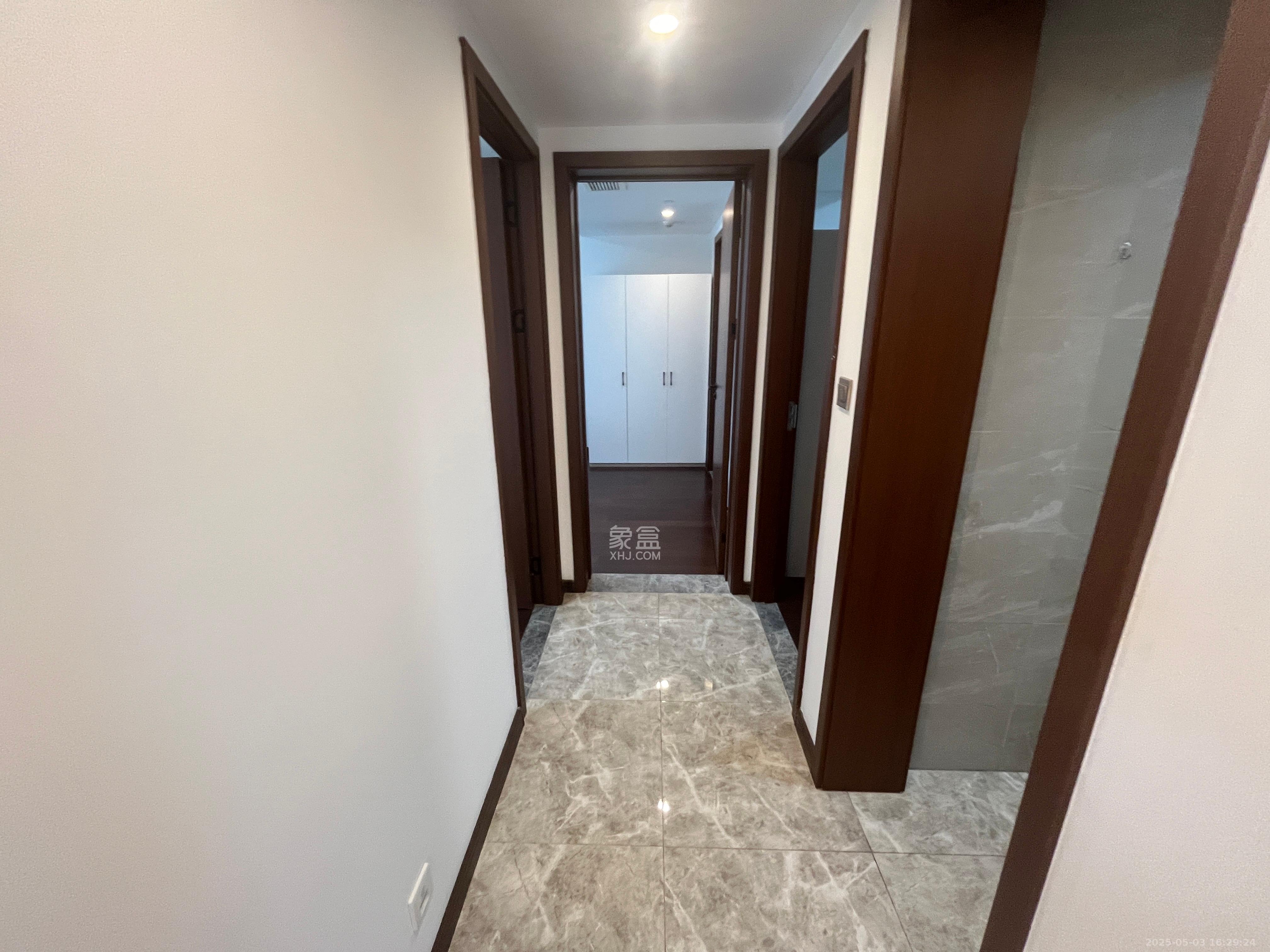 绿地长沙城际空间站(柏仕佳苑)  4室2厅2卫    4300.0元/月 绿地长沙城际空间站(柏仕佳苑)  4室2厅2卫    4300.0元/月室内图