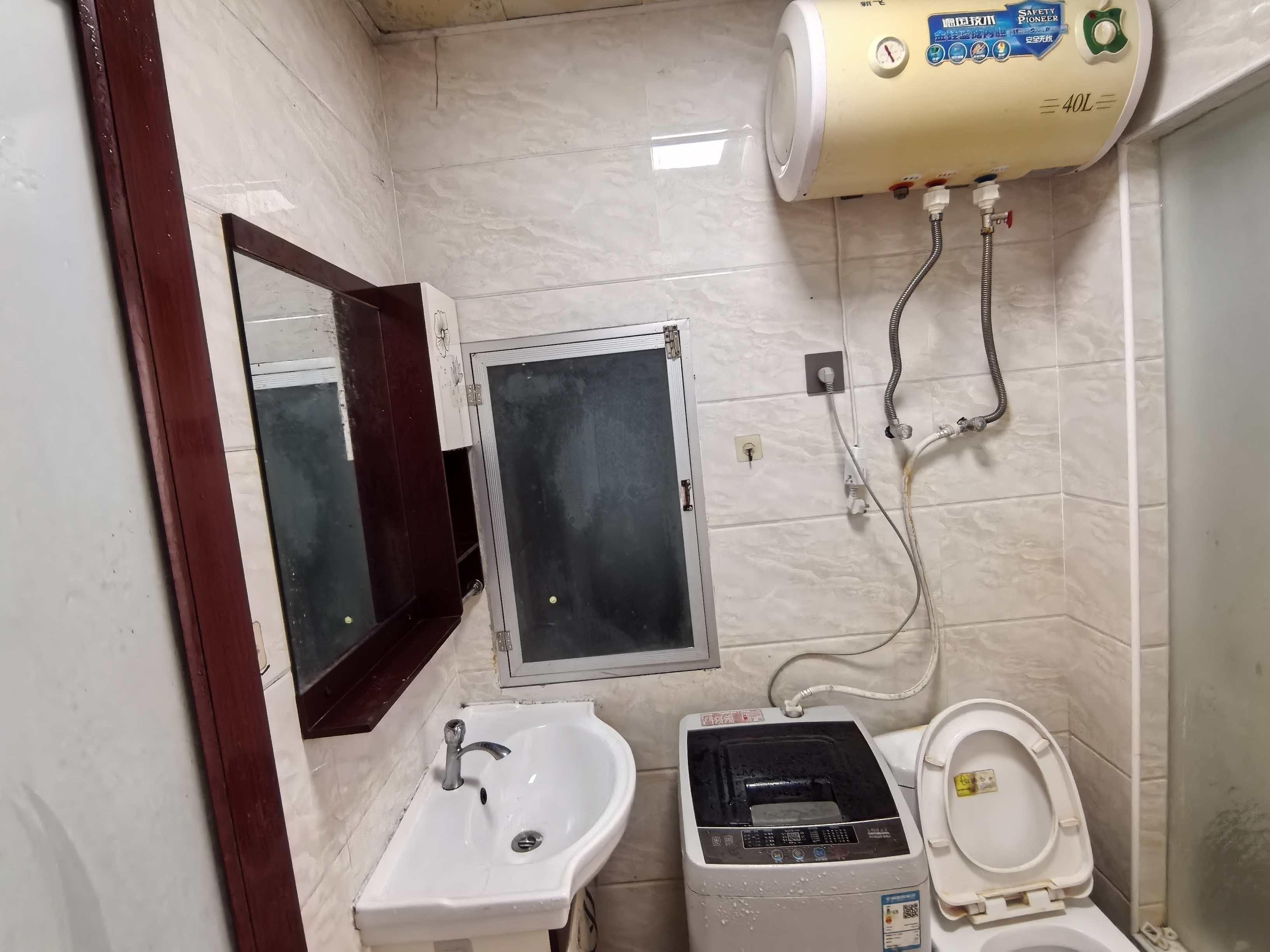 铨宝大厦  1室1厅1卫   1000.00元/月室内图