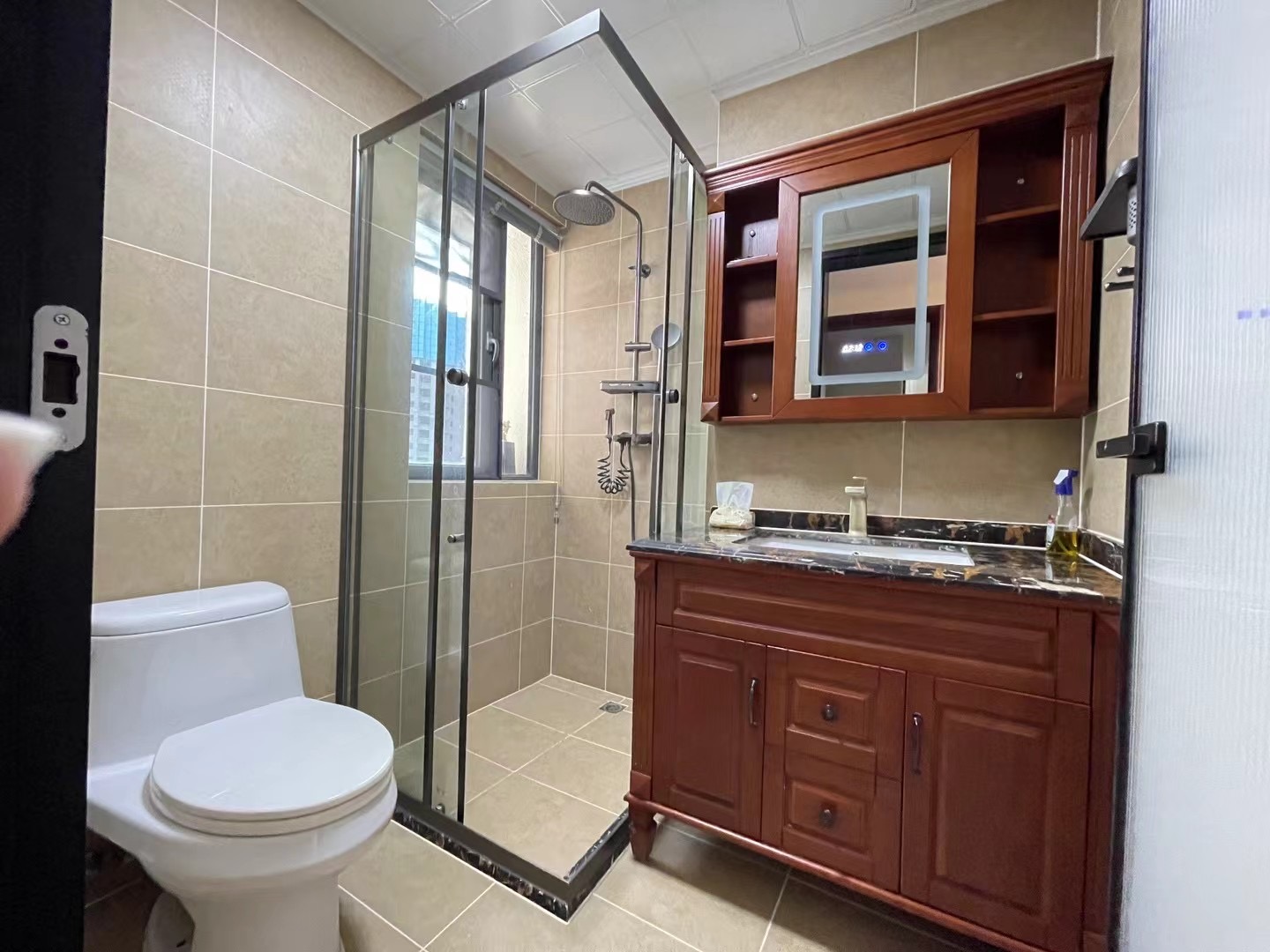 恒大外滩 3室2厅2卫 5000.0元/月 恒大外滩 3室2厅2卫 5000.0元/月室内图