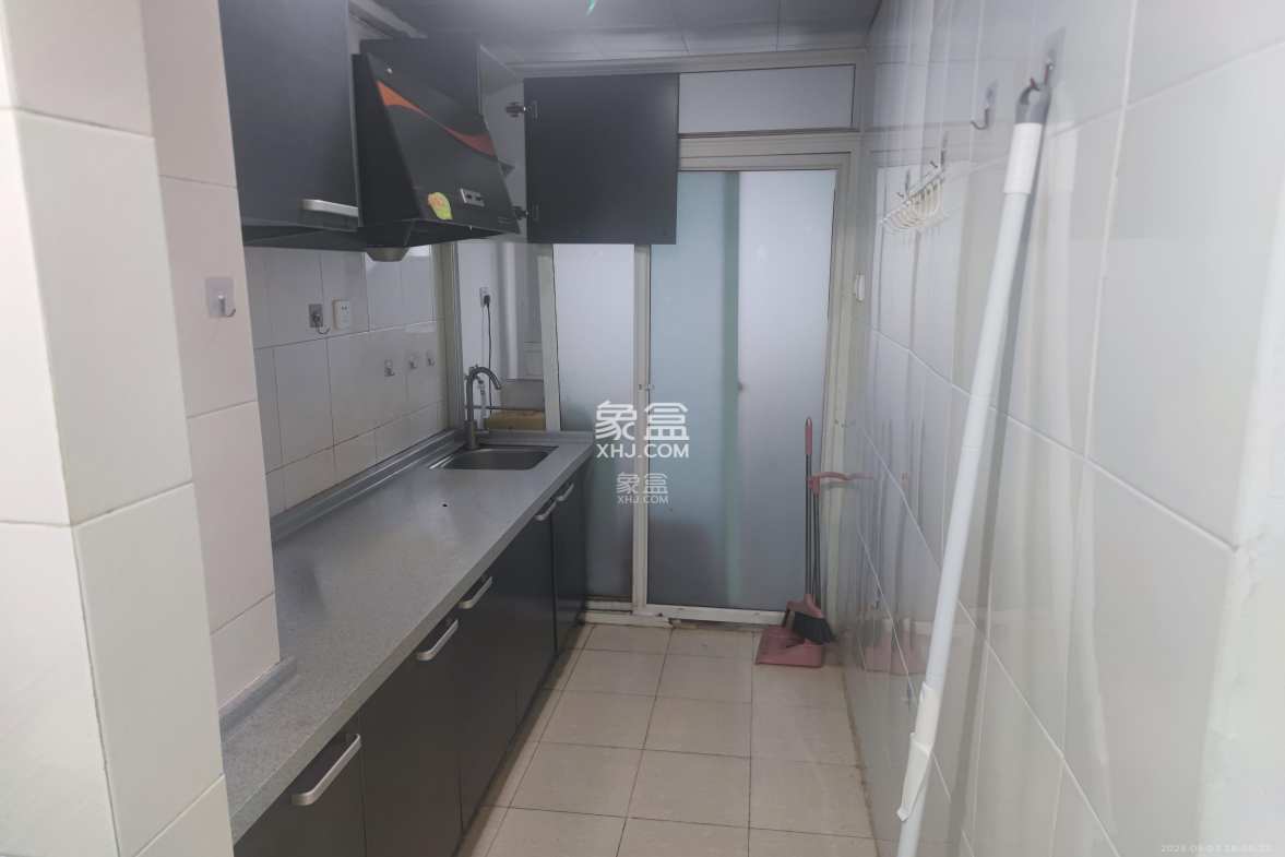 中远公馆 1室1厅1卫 1500.0元/月 中远公馆 1室1厅1卫 1500.0元/月室内图