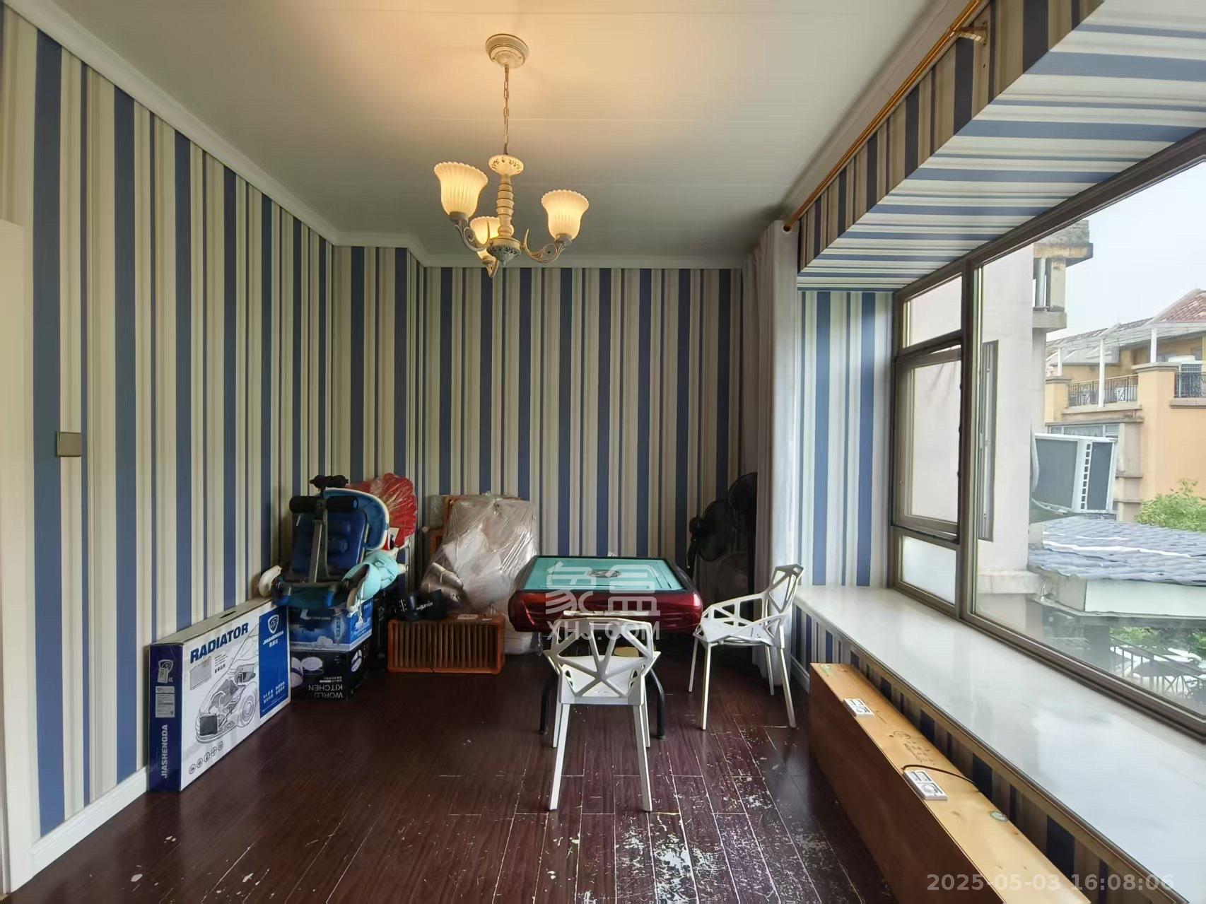 盈峰翠邸 5室2厅3卫 8800.0元/月 盈峰翠邸 5室2厅3卫 8800.0元/月室内图