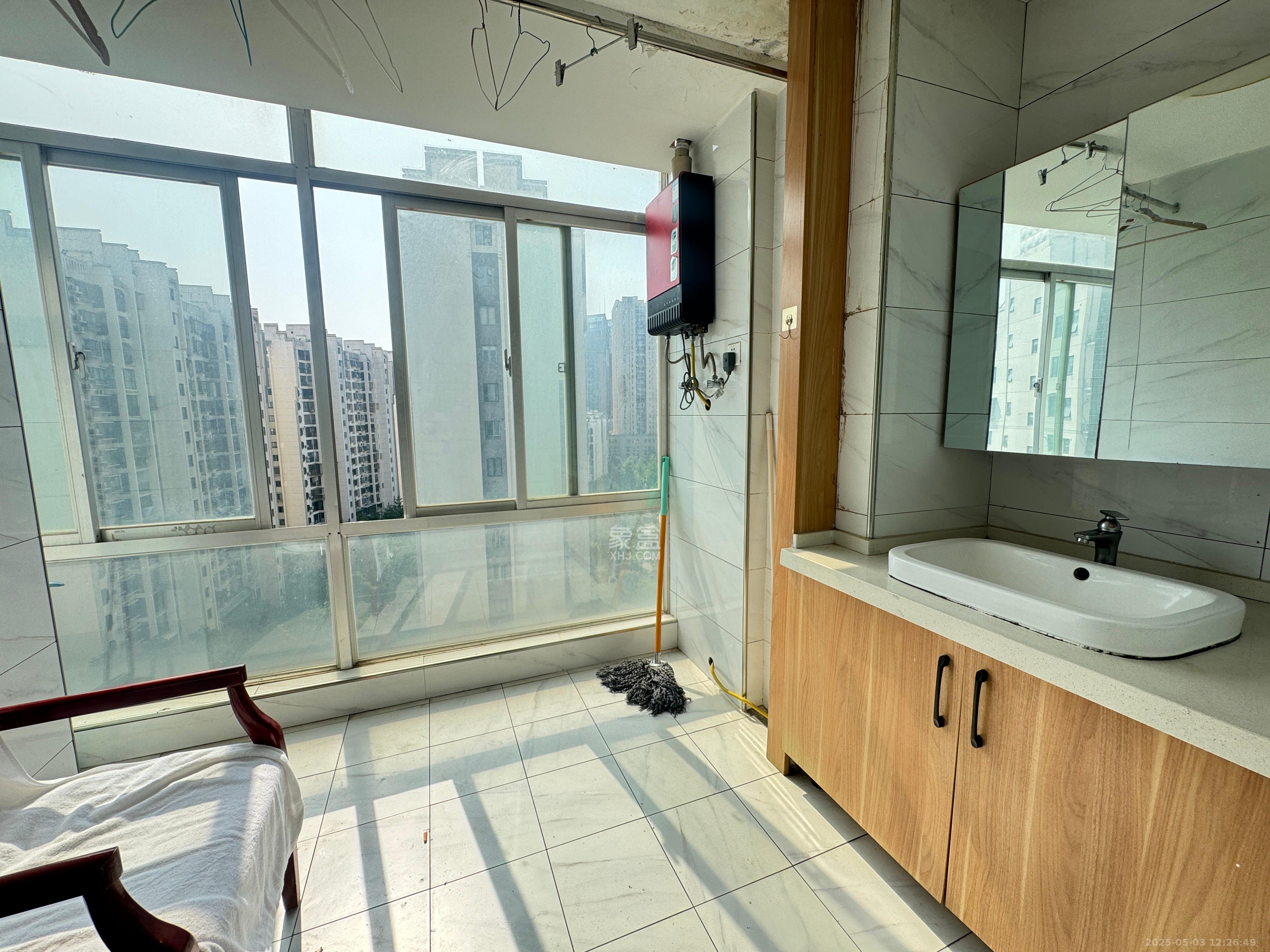 观湖公寓 1室1厅1卫 1400.0元/月 观湖公寓 1室1厅1卫 1400.0元/月室内图