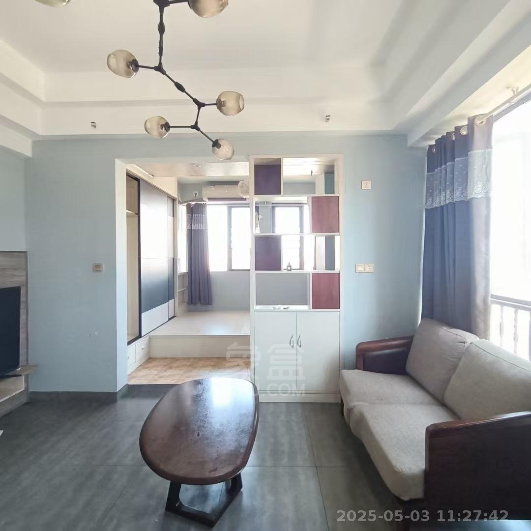 东方时代广场 1室1厅1卫 1300.0元/月 东方时代广场 1室1厅1卫 1300.0元/月室内图