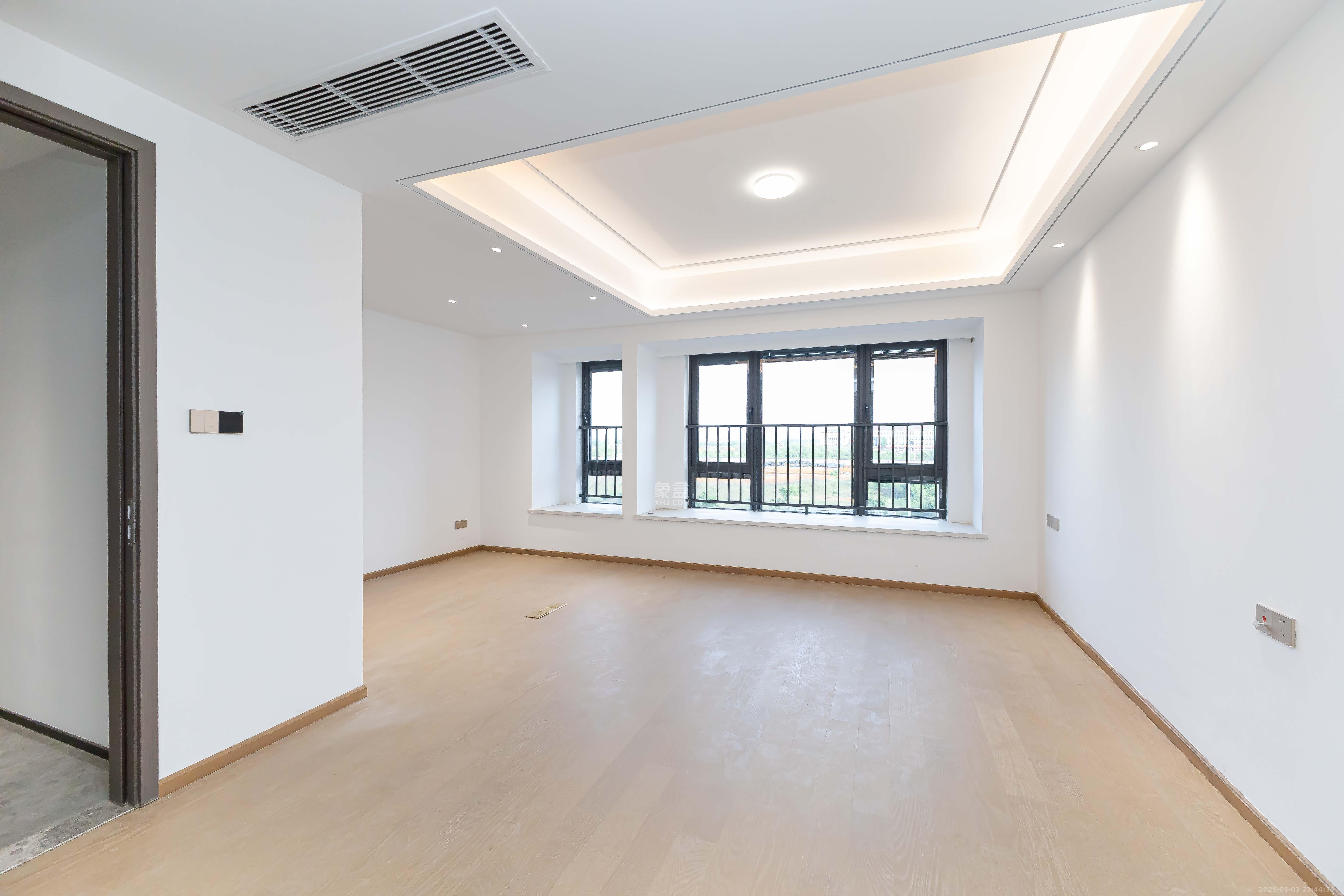 嘉臣道 4室2厅3卫 295.0万 嘉臣道 4室2厅3卫 295.0万卧室