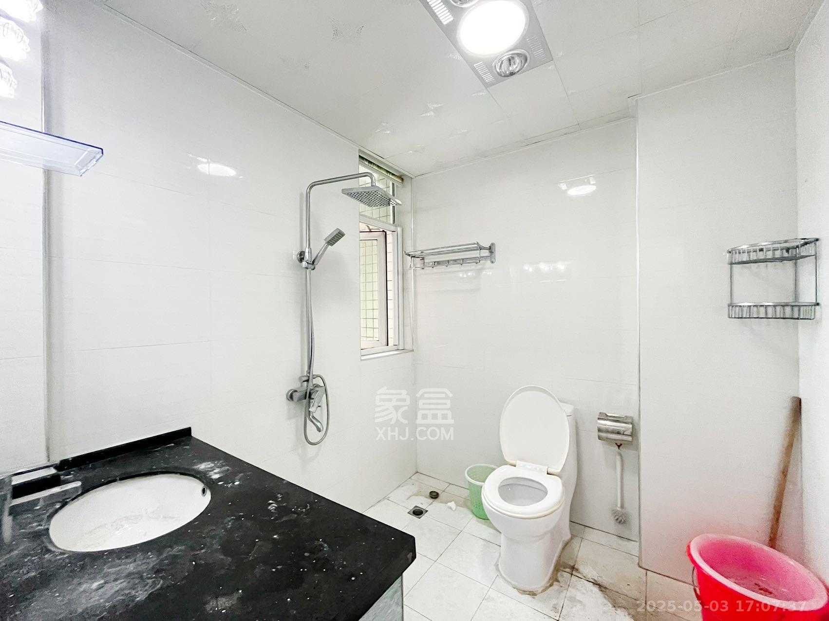 格林星城 4室2厅2卫 3600.0元/月 格林星城 4室2厅2卫 3600.0元/月室内图