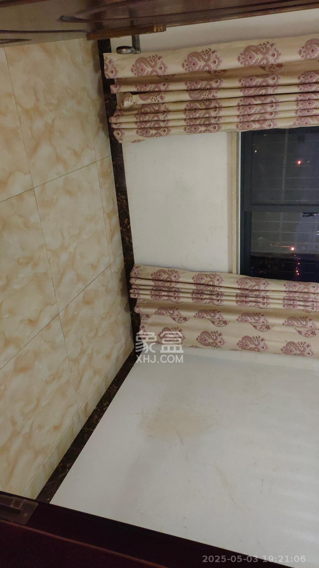 嘉顺苑  3室2厅2卫    2600.0元/月