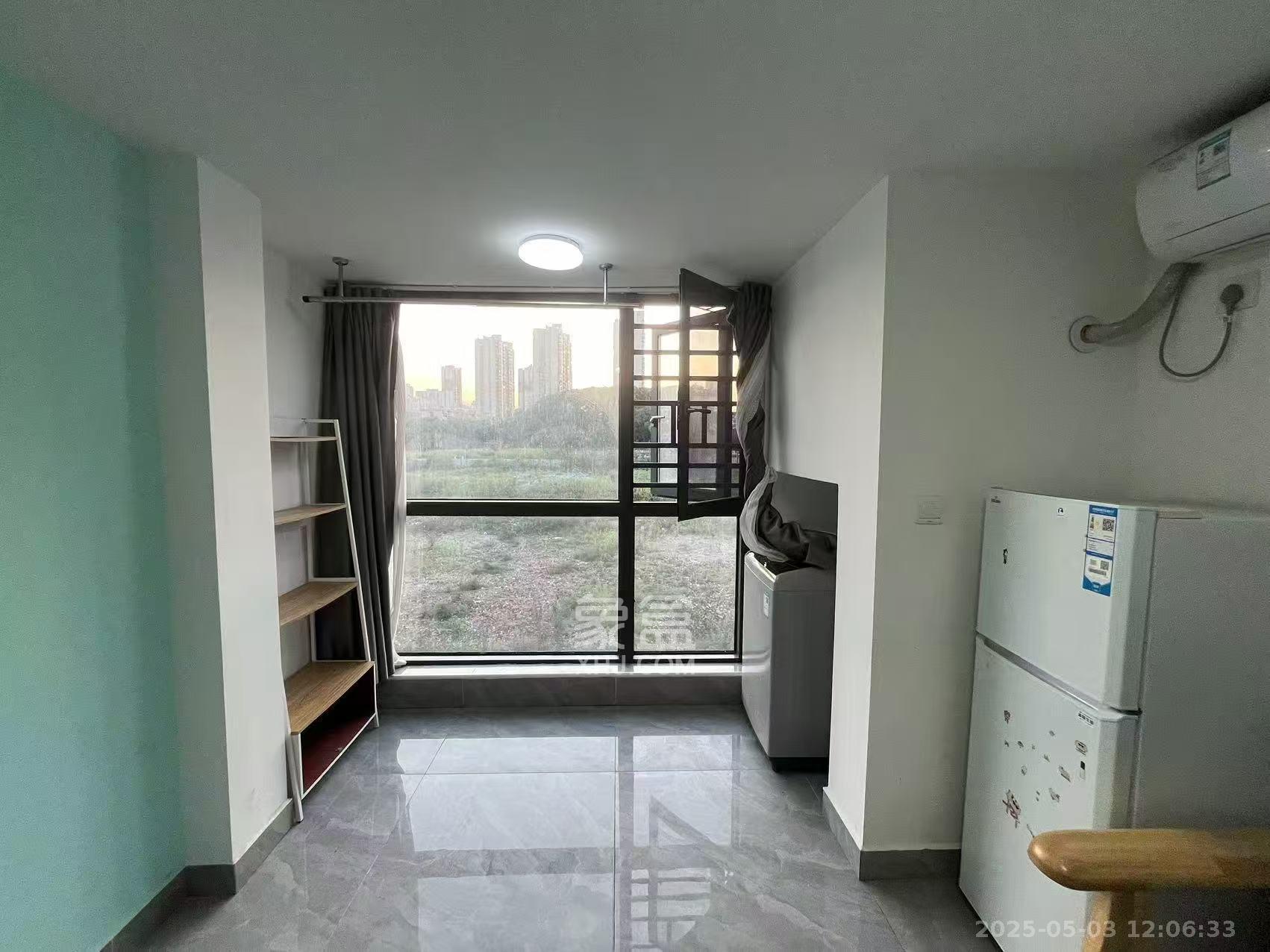 万科金色麦田  2室1厅1卫    1900.0元/月室内图