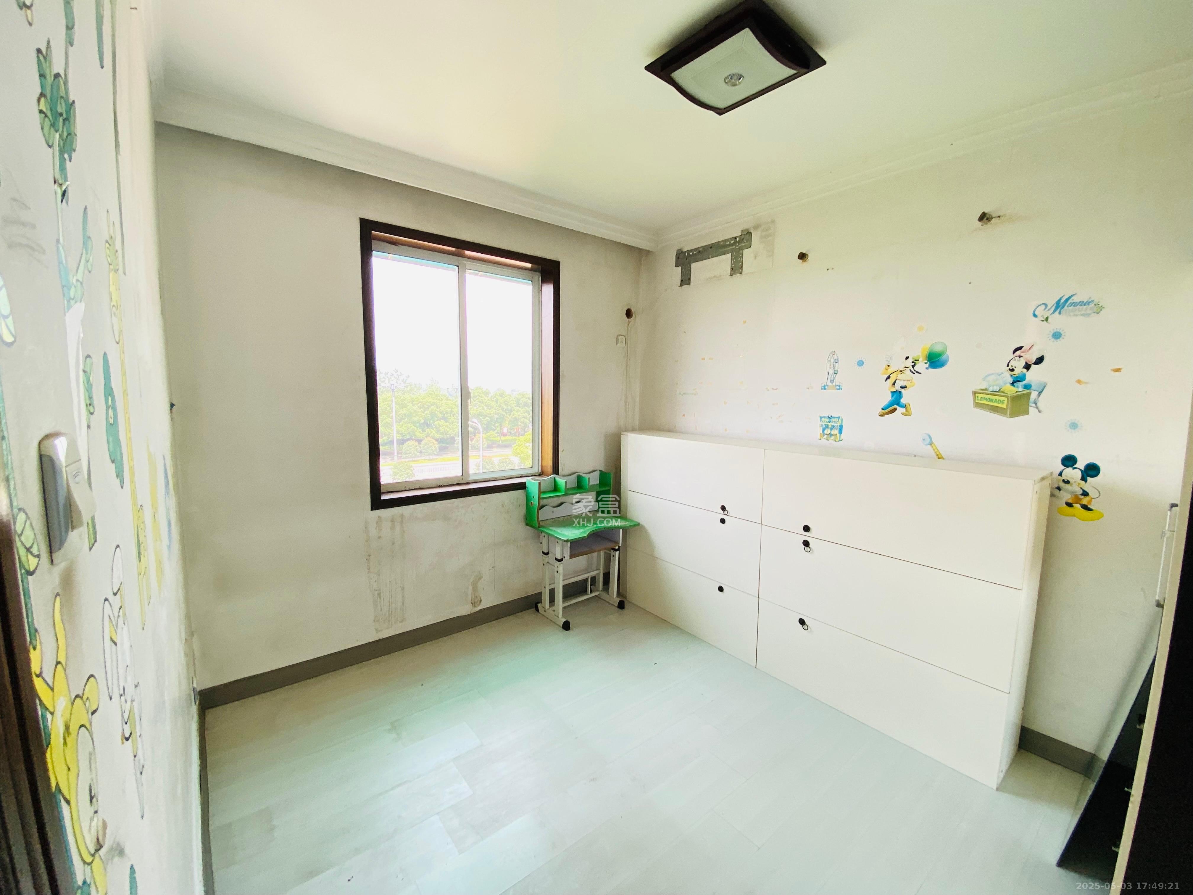 枣子园小区  3室1厅1卫   2600.00元/月室内图
