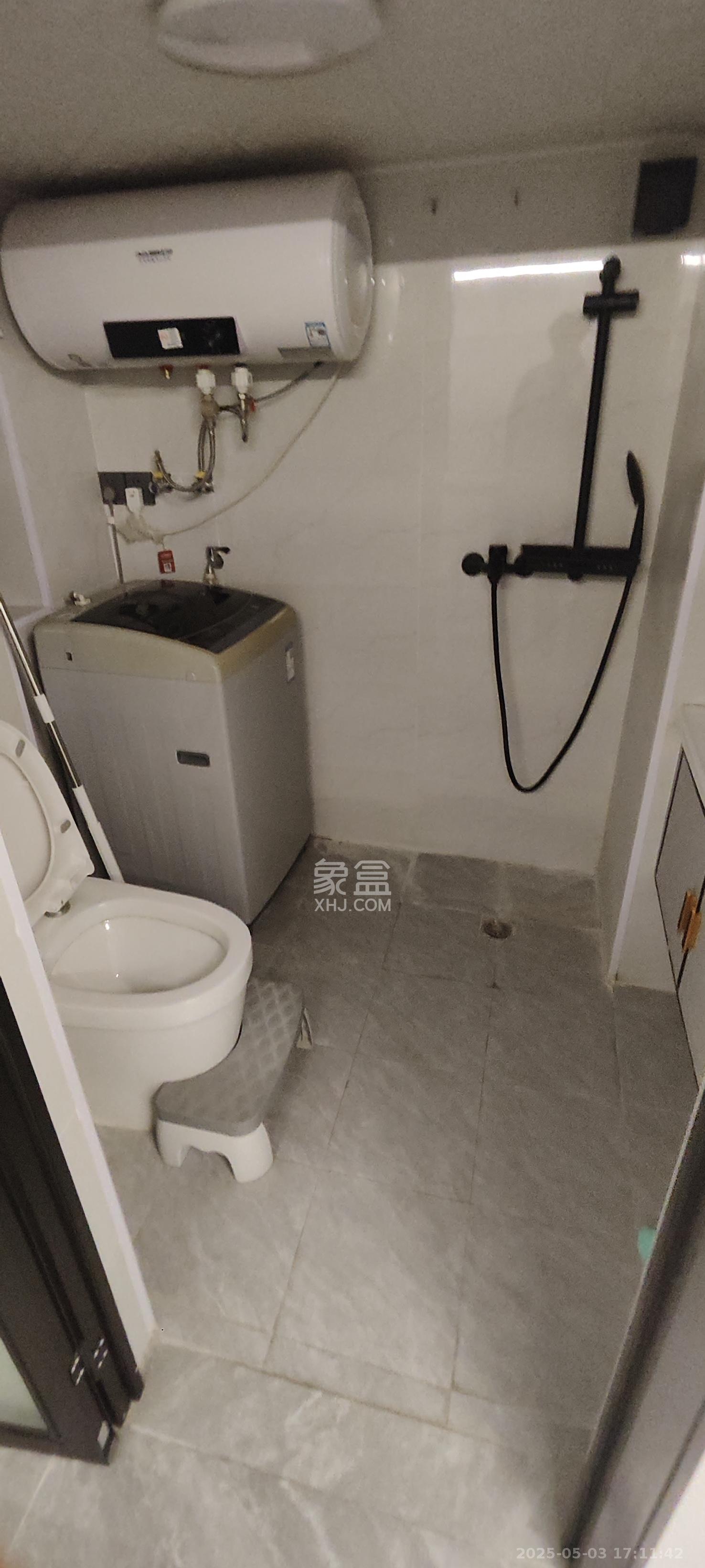 力高凤凰新天  1室1厅1卫   1400.00元/月室内图