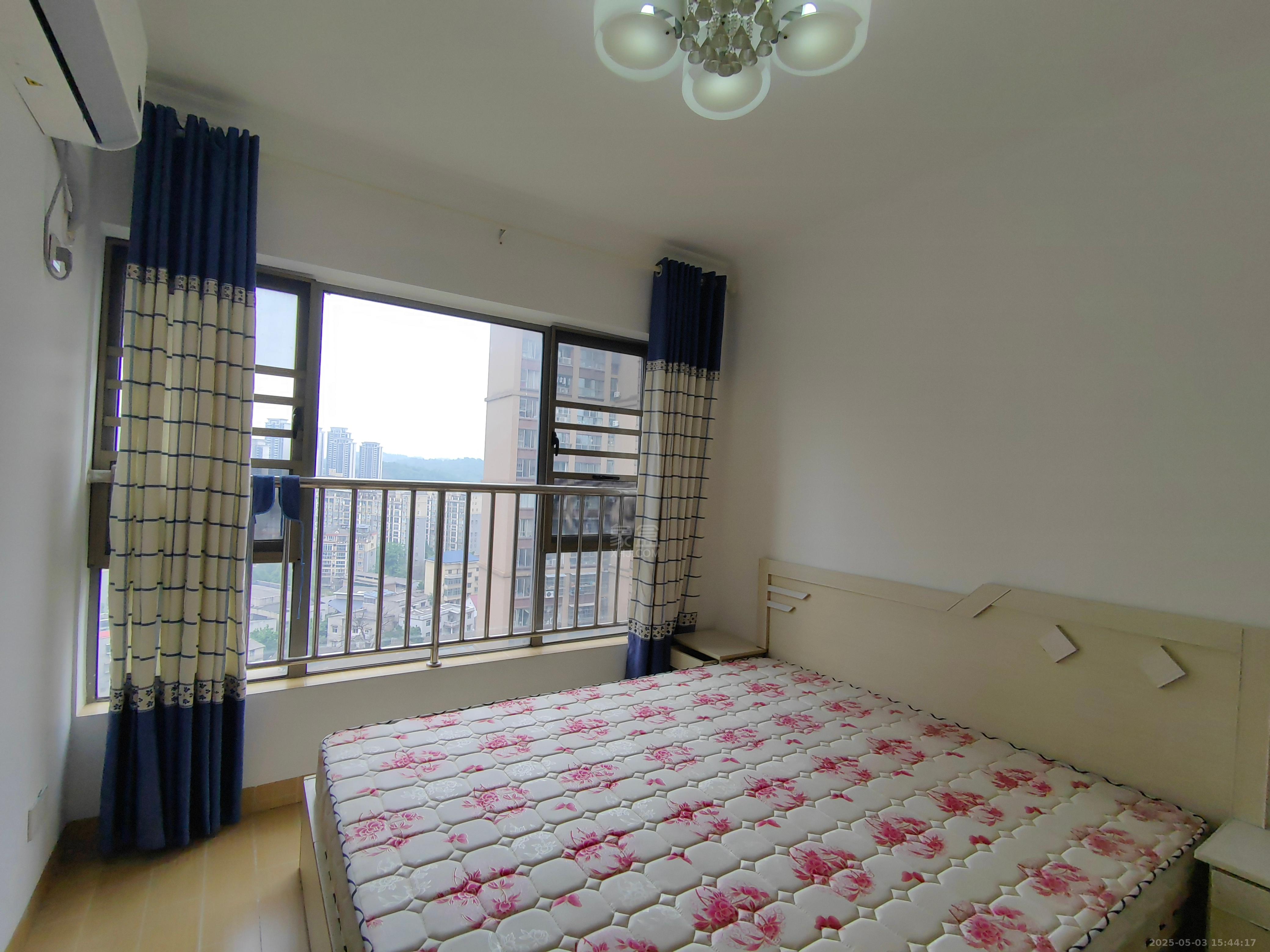 凯风珑城 3室2厅2卫 1600.0元/月 凯风珑城 3室2厅2卫 1600.0元/月室内图