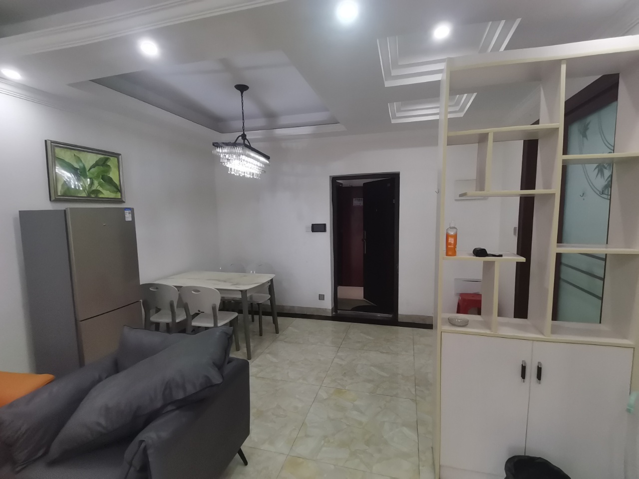 和信广场 2室2厅1卫 190.0万 和信广场 2室2厅1卫 190.0万客厅