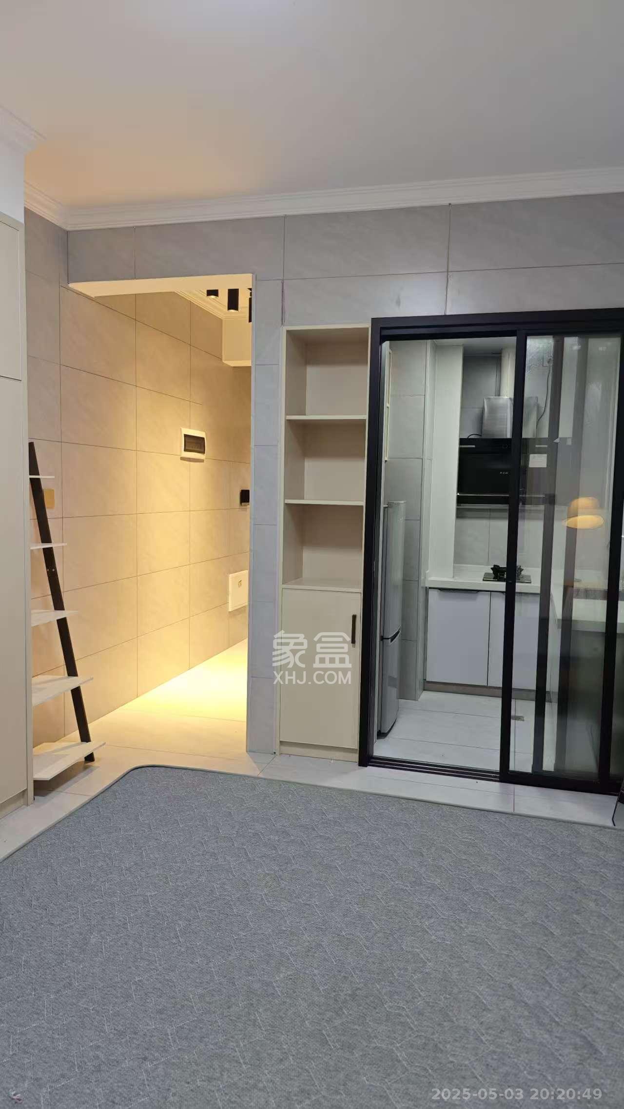 富力芙蓉新天地  1室1厅1卫   1600.00元/月室内图