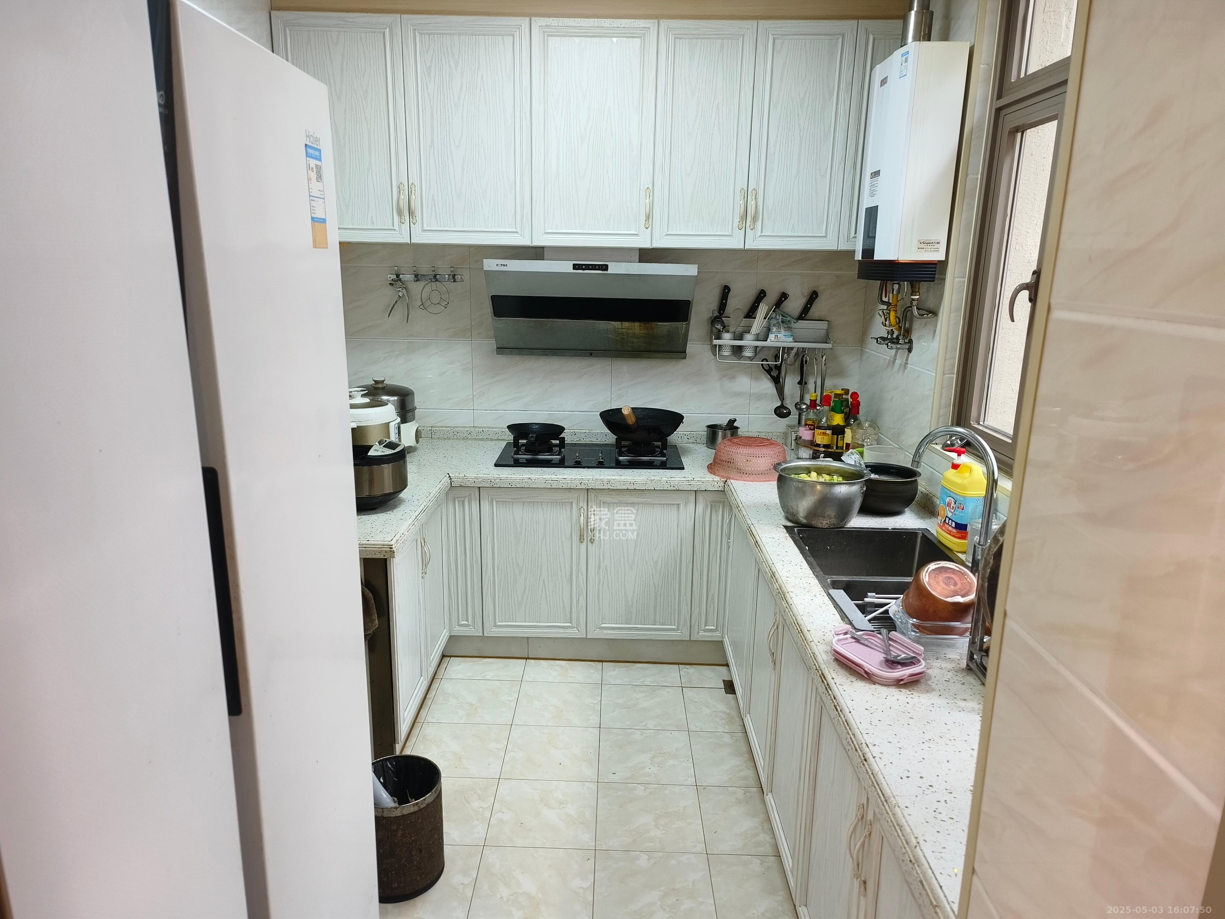 盈峰翠邸 5室2厅3卫 8800.0元/月 盈峰翠邸 5室2厅3卫 8800.0元/月室内图