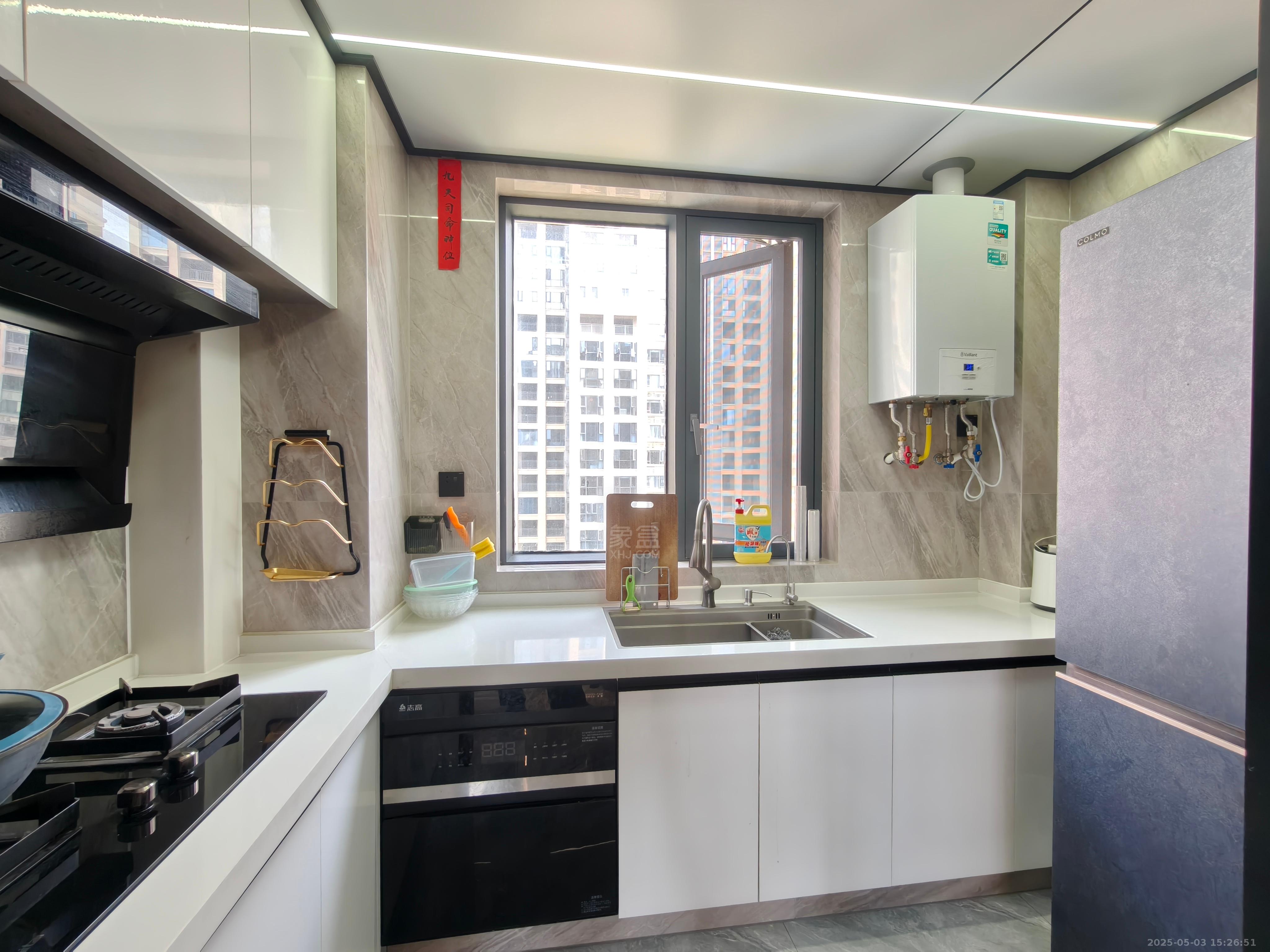 玫瑰御园 4室2厅2卫 3500.0元/月 玫瑰御园 4室2厅2卫 3500.0元/月室内图