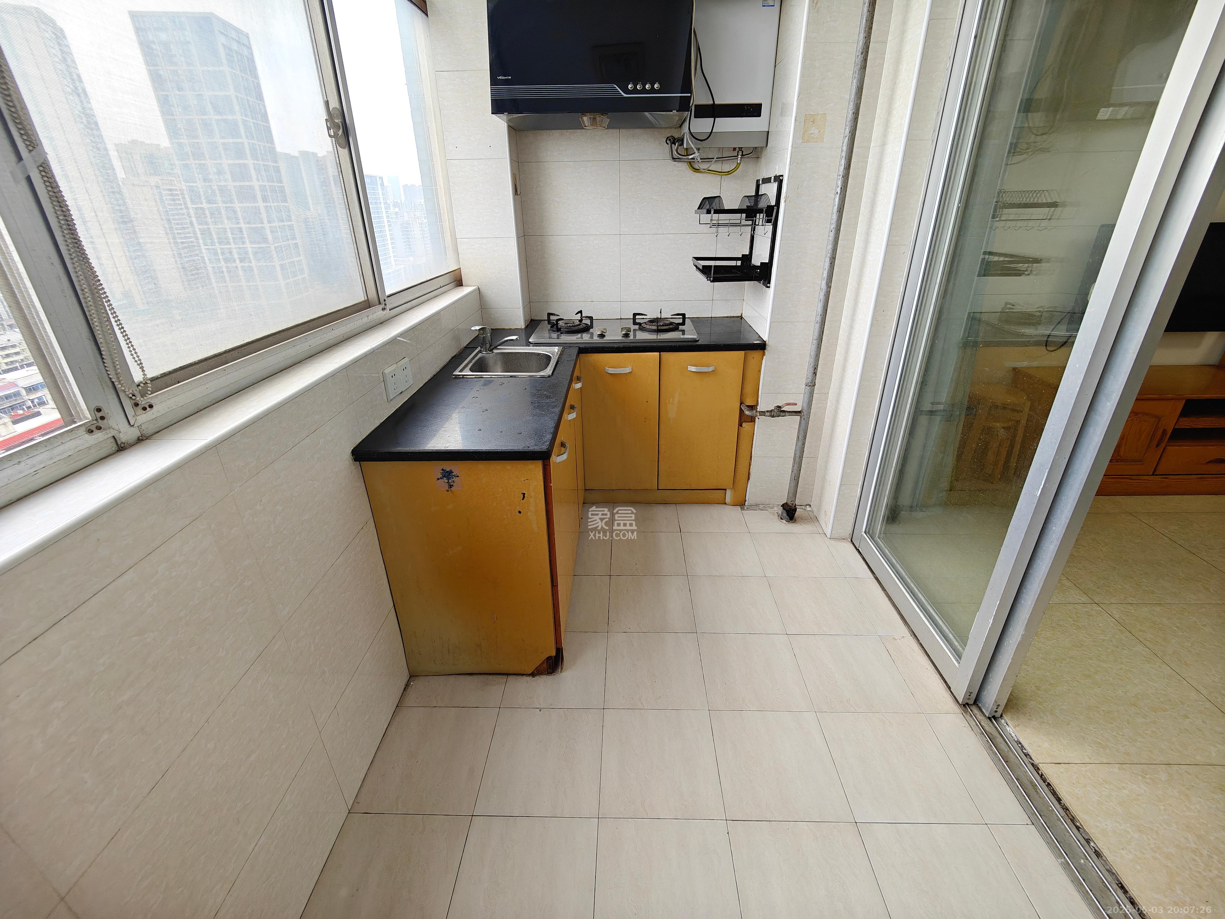 观湖公寓  1室1厅1卫   1500.00元/月室内图