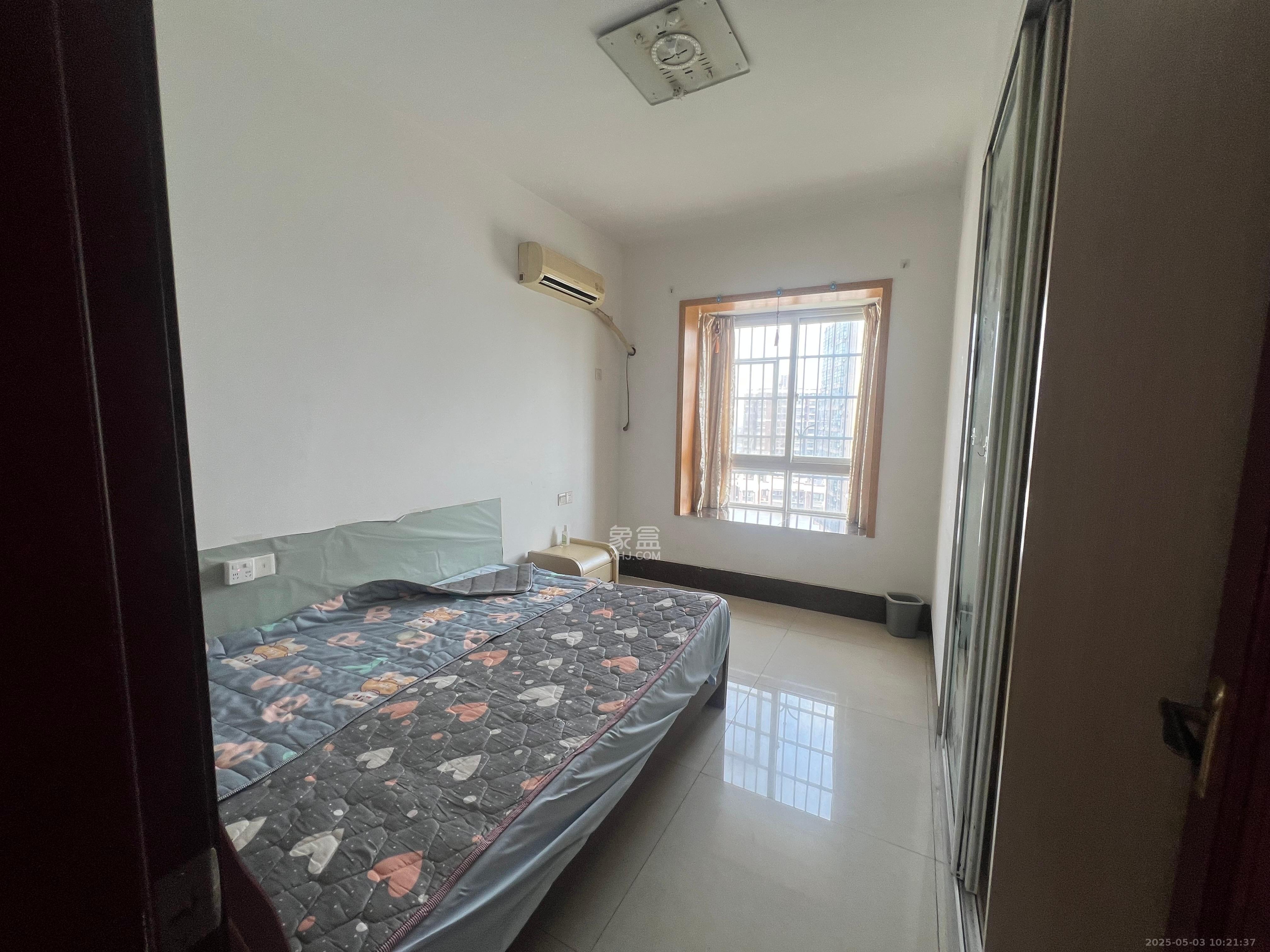 楚天中苑  3室2厅1卫    1900.0元/月 楚天中苑  3室2厅1卫    1900.0元/月室内图