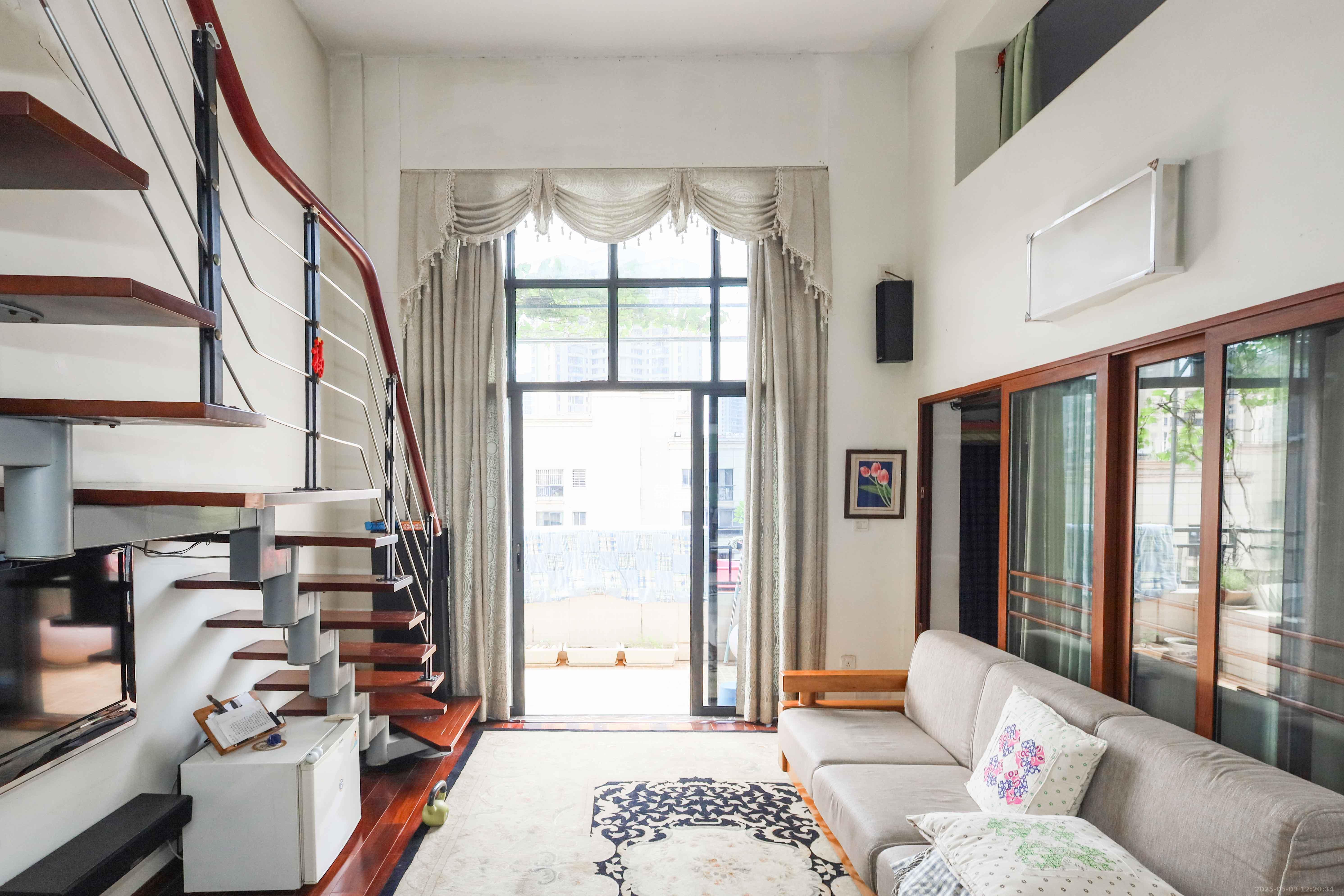 保利麓谷林语A区 3室2厅1卫 62.8万 保利麓谷林语A区 3室2厅1卫 62.8万客厅