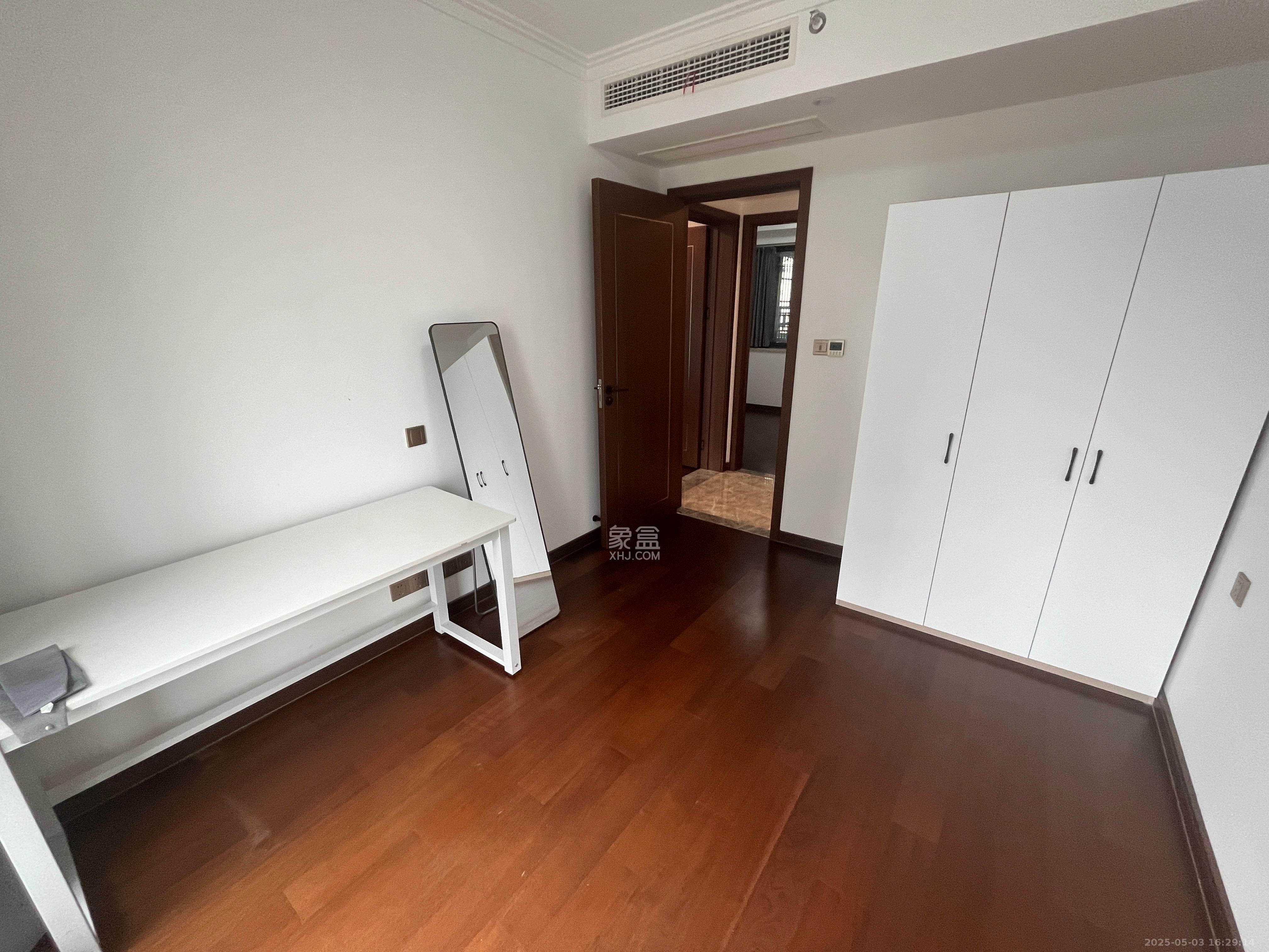 绿地长沙城际空间站(柏仕佳苑)  4室2厅2卫    4300.0元/月 绿地长沙城际空间站(柏仕佳苑)  4室2厅2卫    4300.0元/月室内图