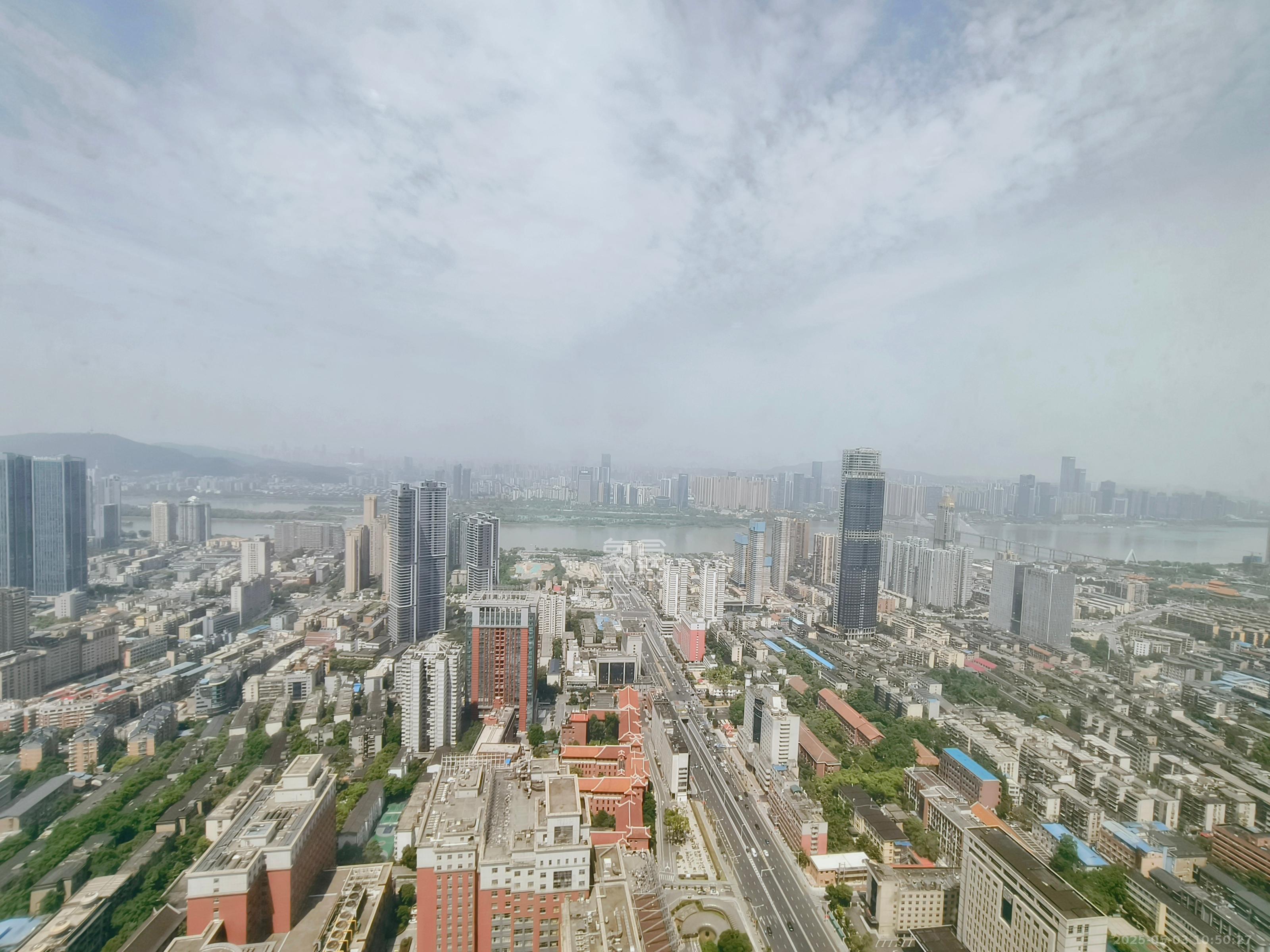 华远华时代  2室1厅1卫   3200.00元/月室内图