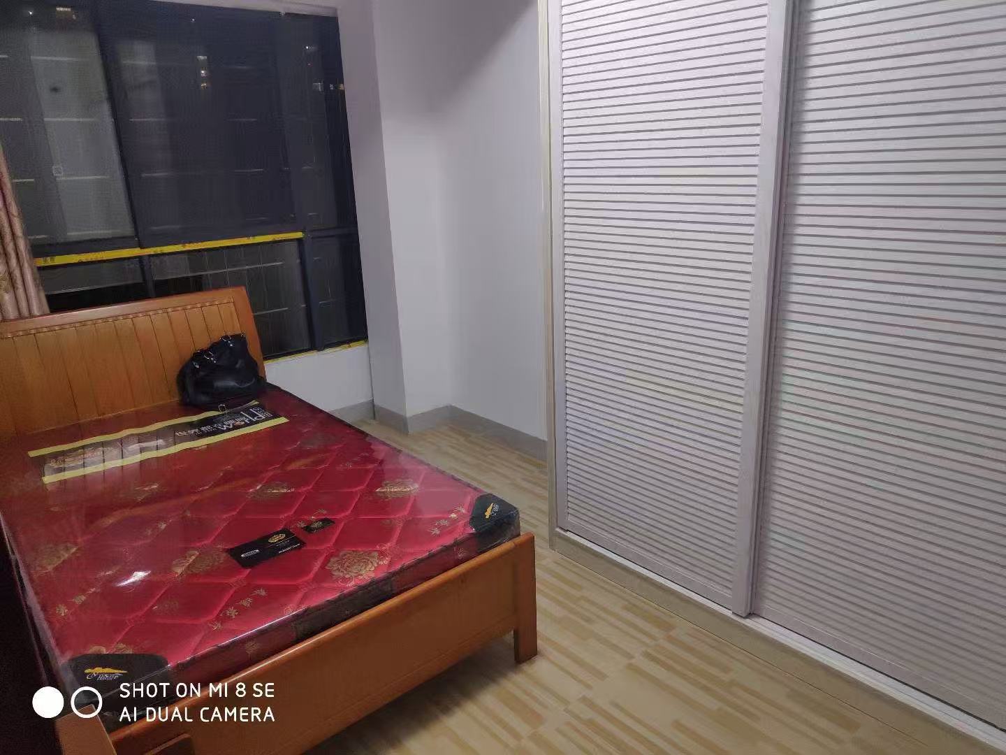 珠江愉景新城  1室2厅1卫   1700.00元/月室内图