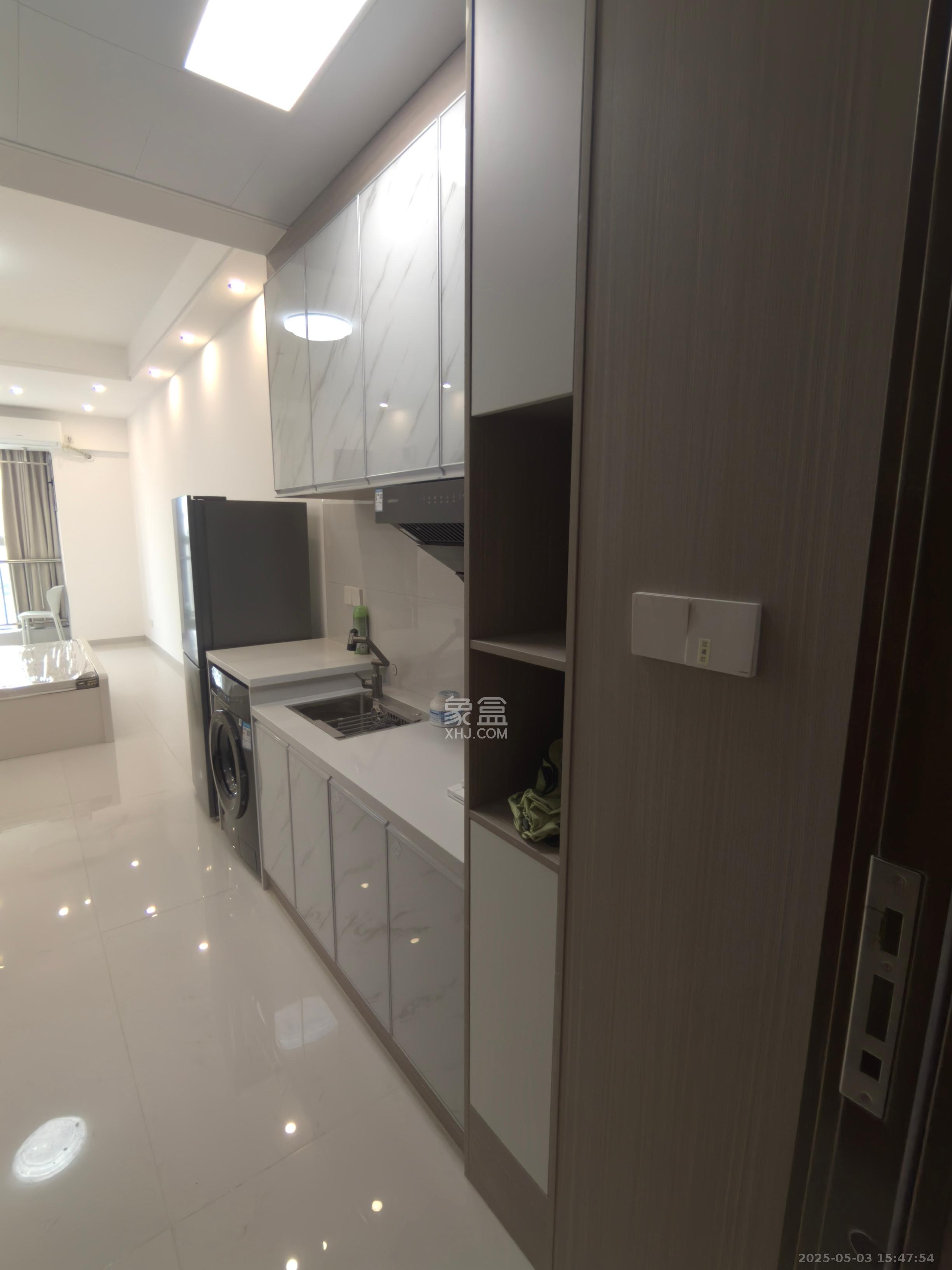 恒大誉府(融誉商业中心) 1室1厅1卫 1800.0元/月 恒大誉府(融誉商业中心) 1室1厅1卫 1800.0元/月室内图