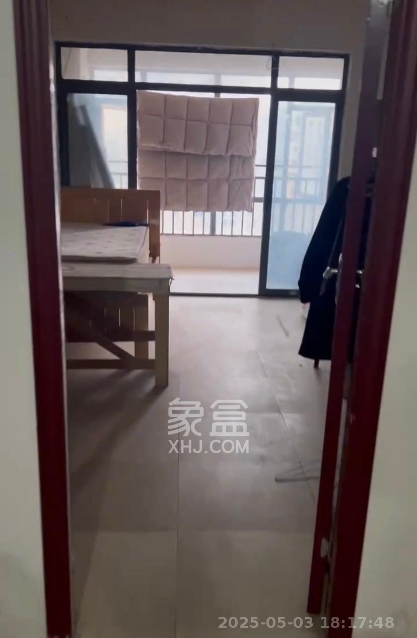 潇湘名城(新里程潇湘名城) 3室2厅1卫 2500.0元/月 潇湘名城(新里程潇湘名城) 3室2厅1卫 2500.0元/月室内图