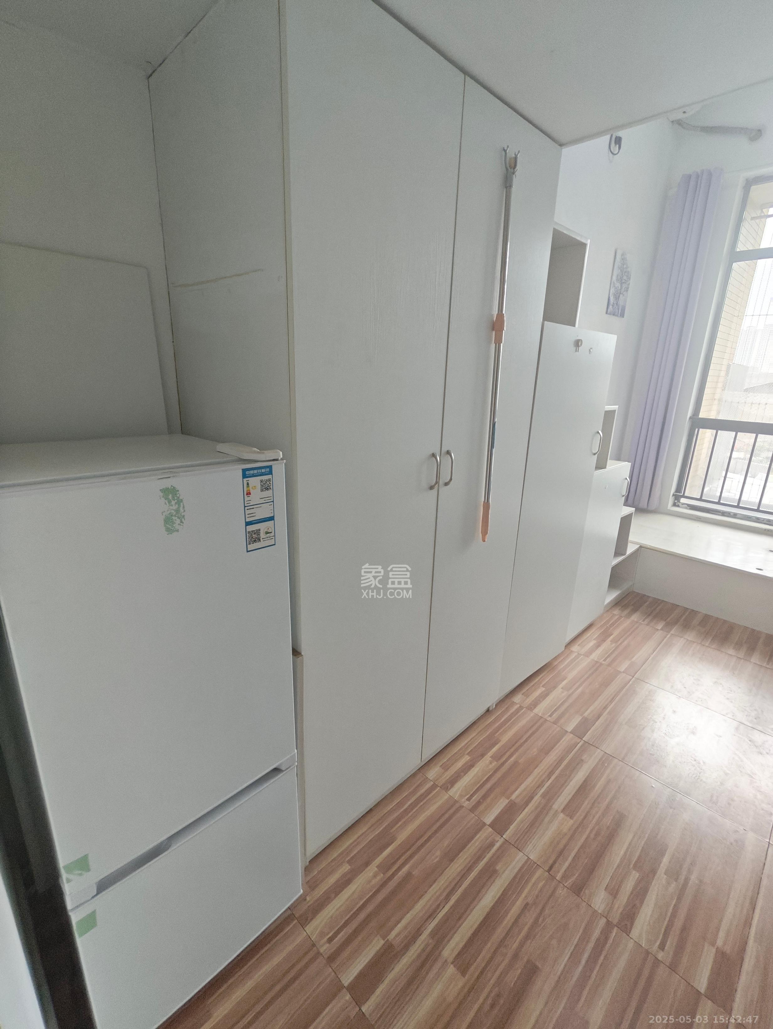 叠彩兰亭  1室1厅1卫    1100.0元/月室内图