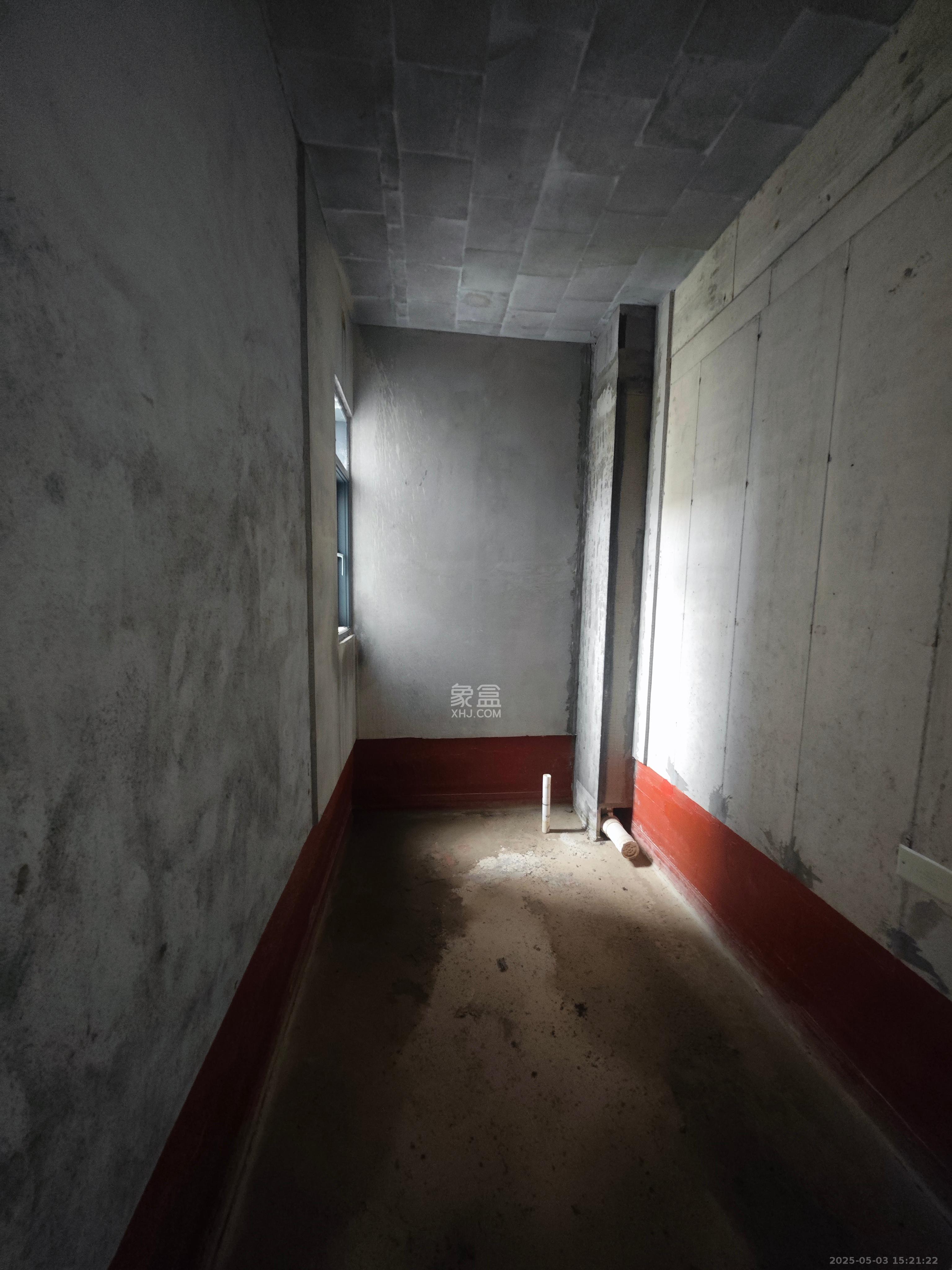 天元观湘云顶 5室2厅2卫 170.0万 天元观湘云顶 5室2厅2卫 170.0万客厅