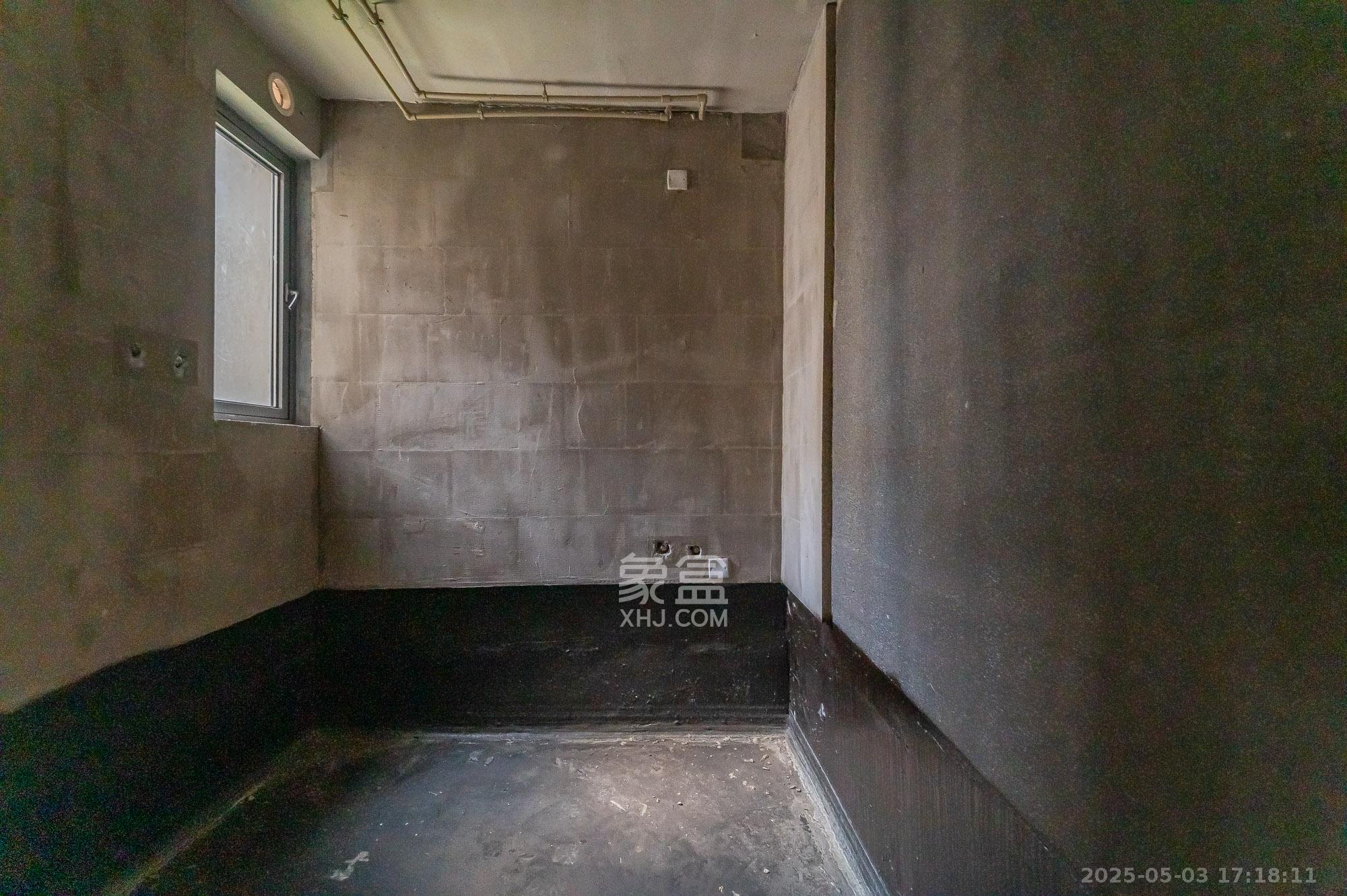 中建悦和城  4室2厅2卫   120.00万其他