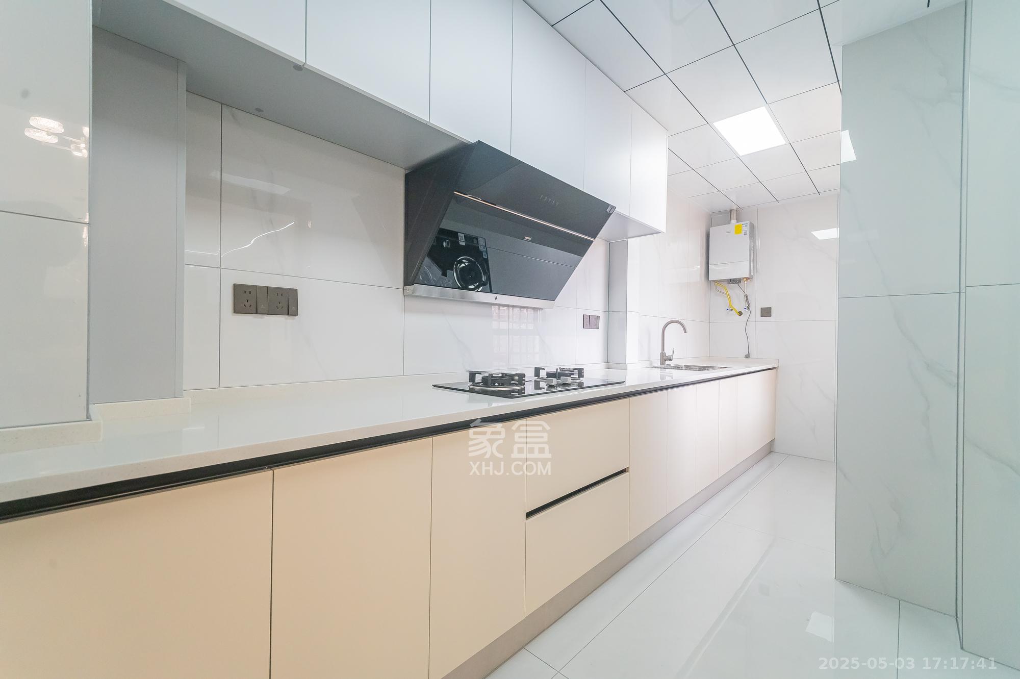 湖湾世景 5室2厅2卫 103.8万 湖湾世景 5室2厅2卫 103.8万厨房