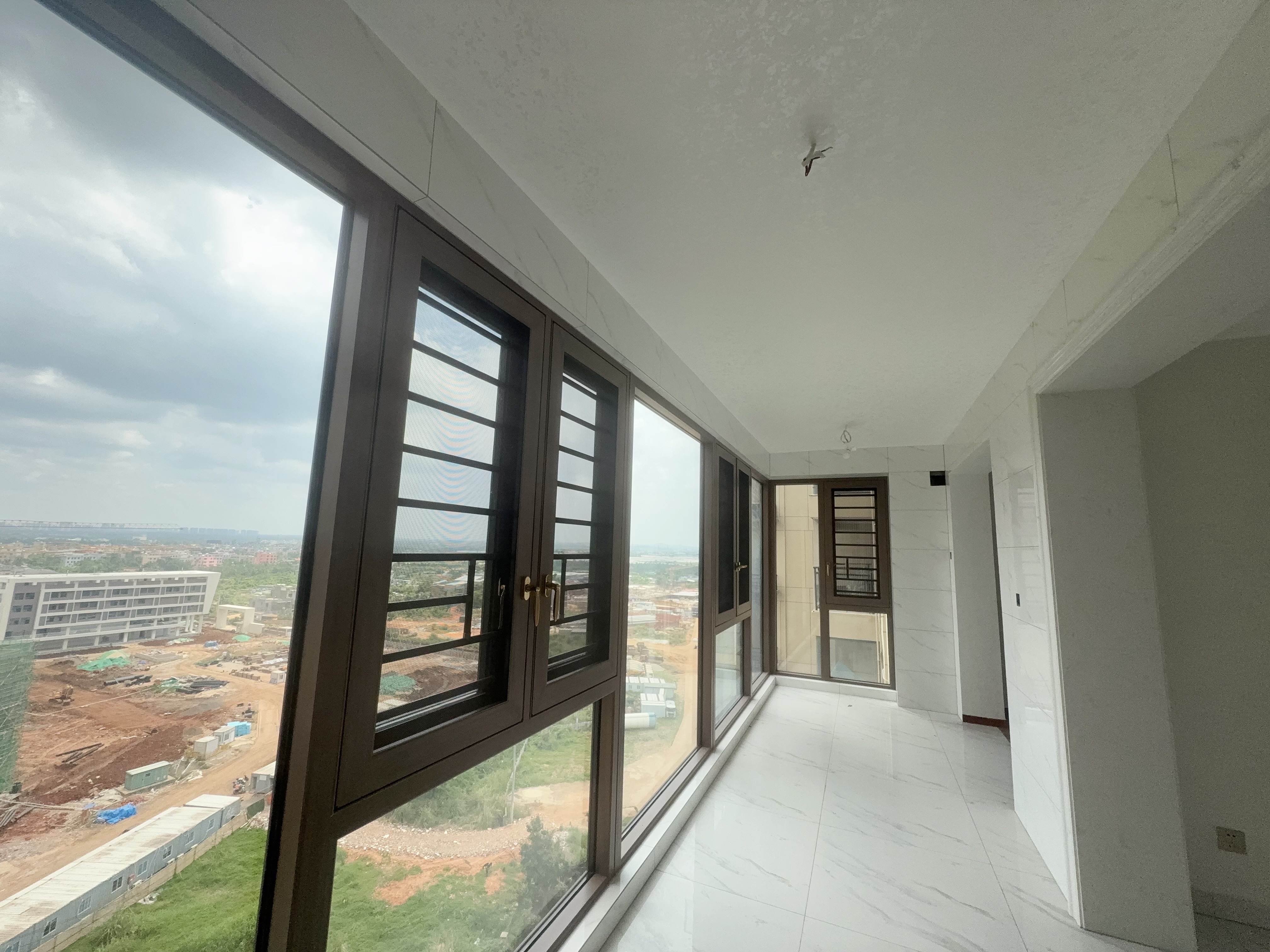 碧桂园公园上城 3室2厅2卫 3200.0元/月 碧桂园公园上城 3室2厅2卫 3200.0元/月室内图