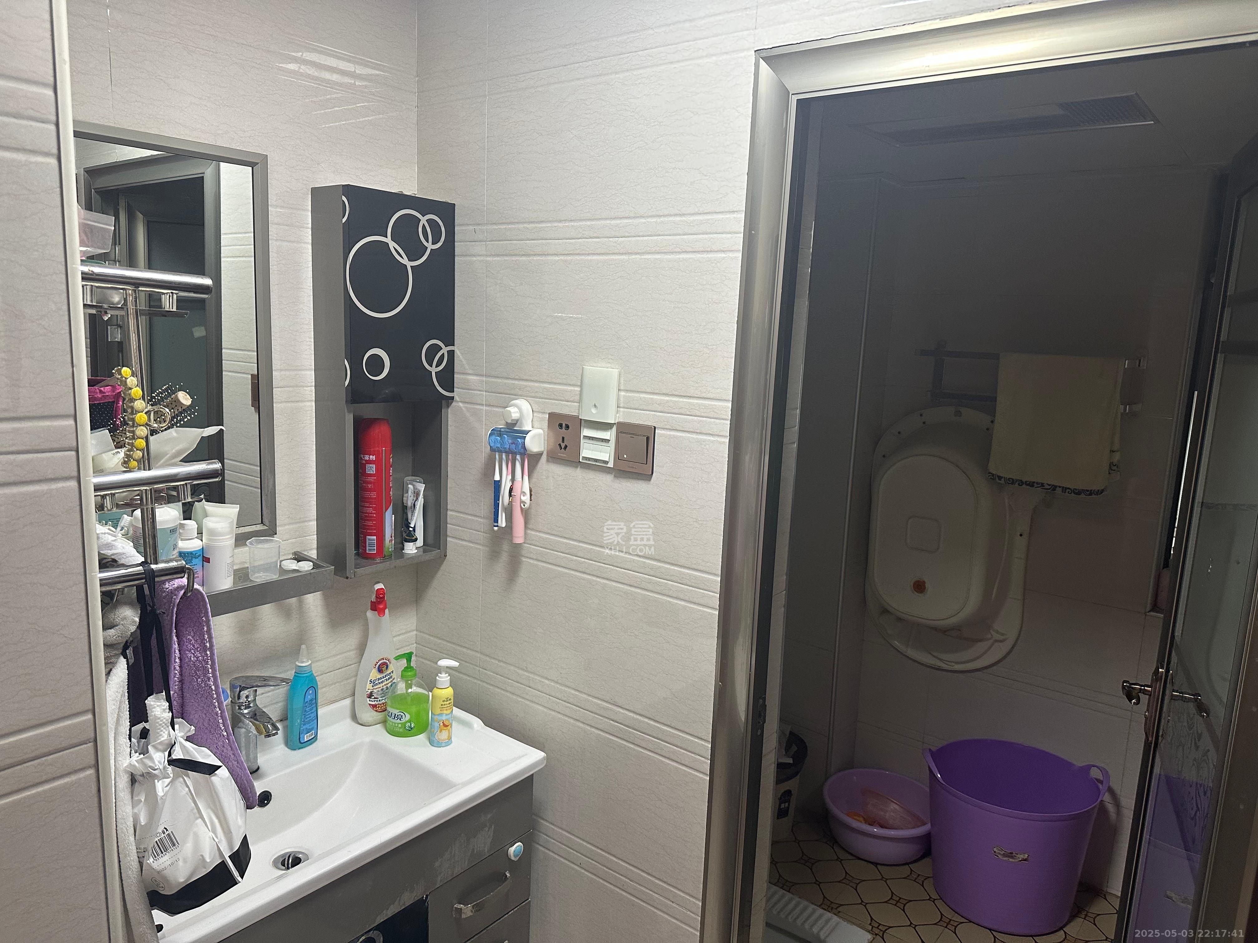 蓝山郡 3室2厅1卫 2000.0元/月 蓝山郡 3室2厅1卫 2000.0元/月室内图