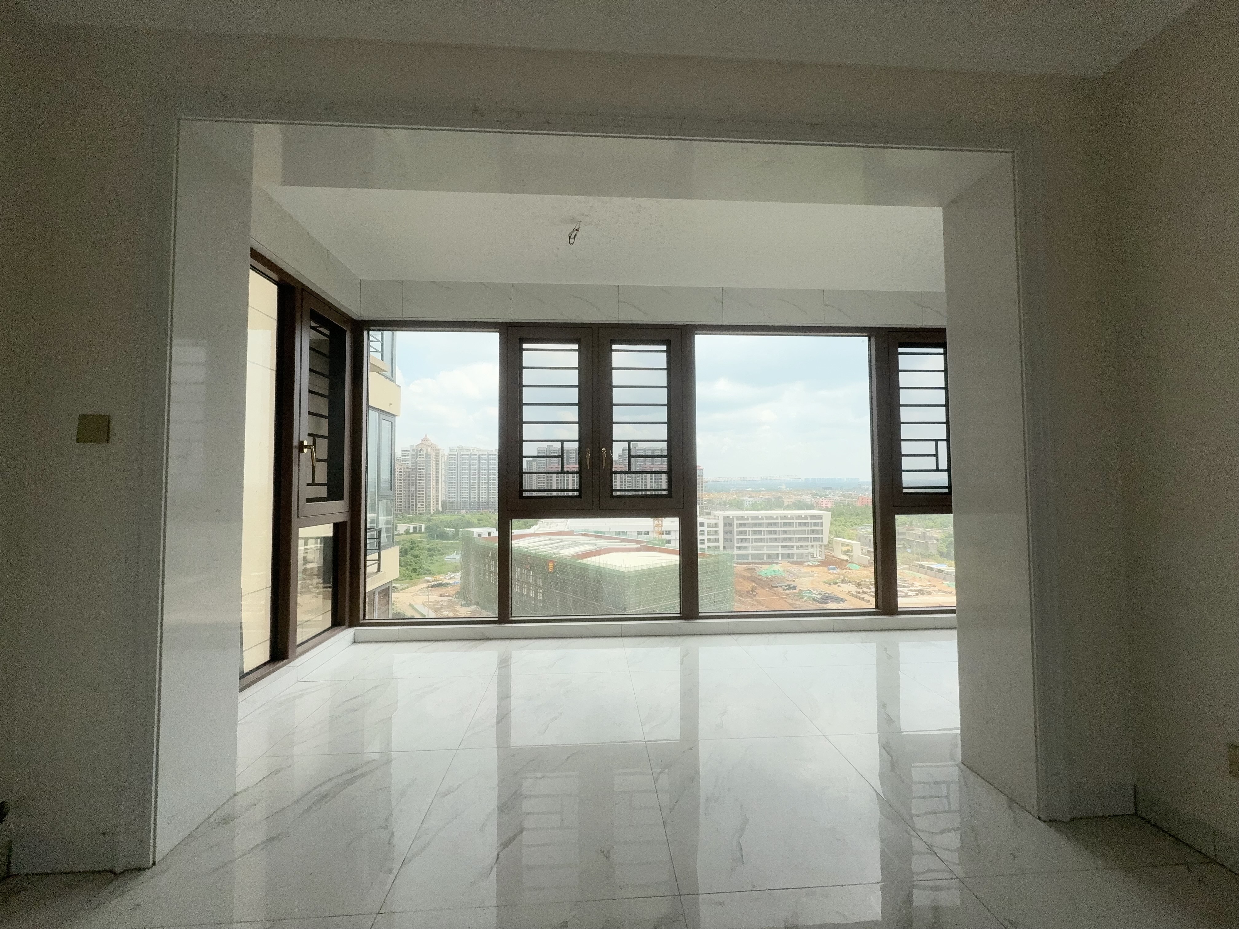 碧桂园公园上城 3室2厅2卫 3200.0元/月 碧桂园公园上城 3室2厅2卫 3200.0元/月室内图