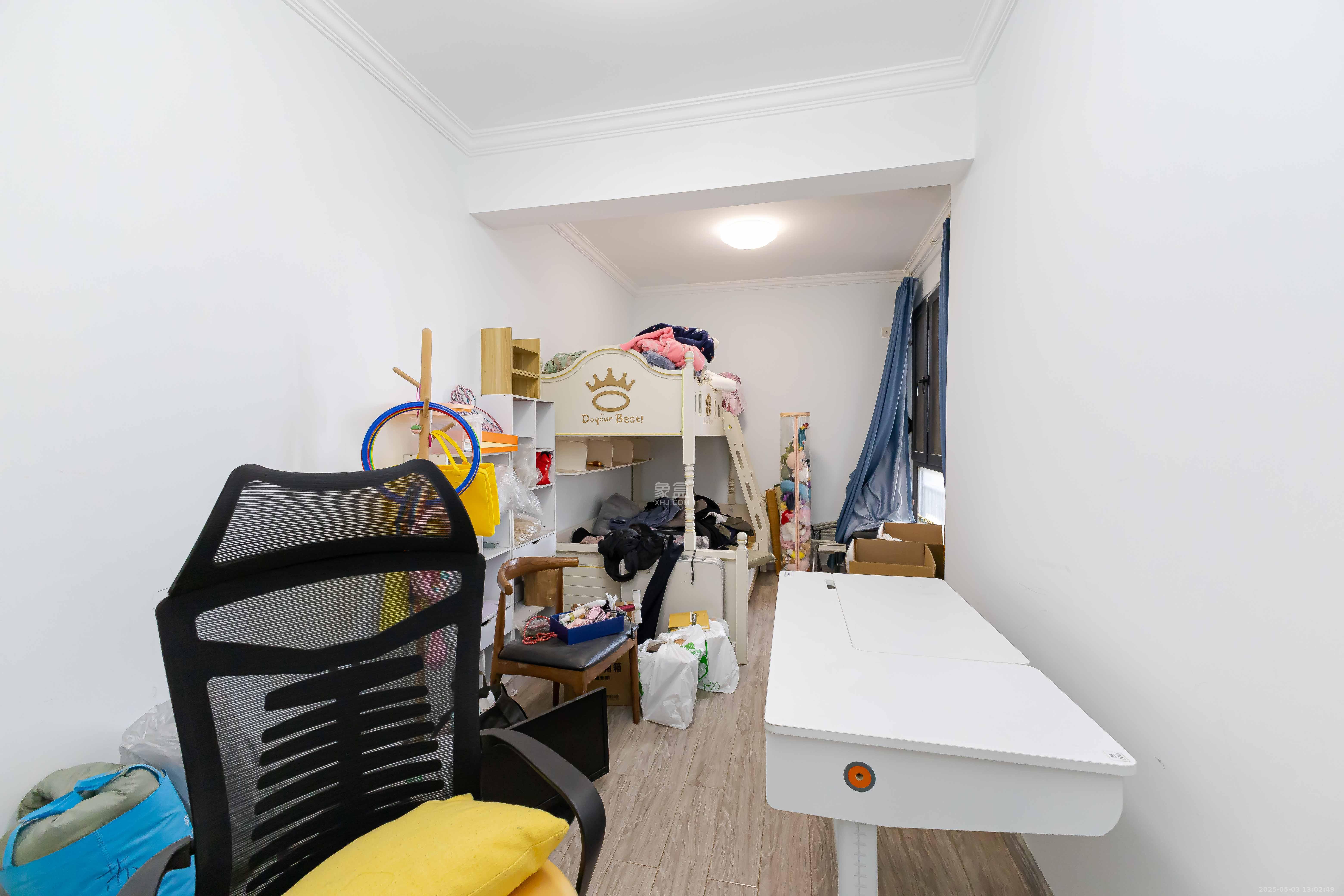 浩龙音乐界 3室2厅2卫 70.0万 浩龙音乐界 3室2厅2卫 70.0万卧室