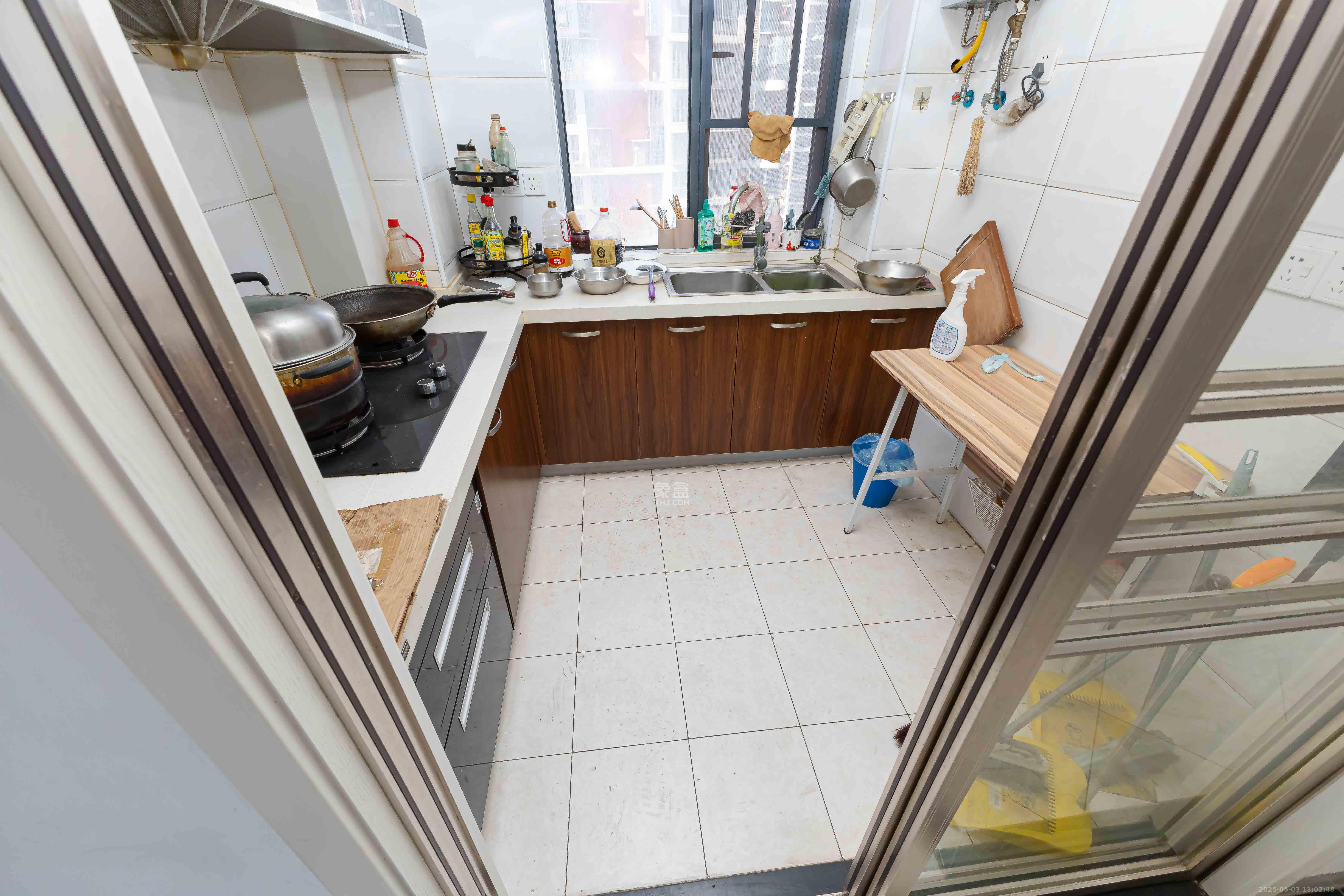 浩龙音乐界 3室2厅2卫 70.0万 浩龙音乐界 3室2厅2卫 70.0万厨房
