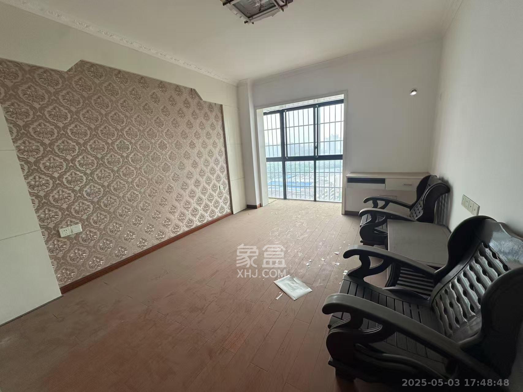 峰尚国际 3室2厅2卫 1500.0元/月 峰尚国际 3室2厅2卫 1500.0元/月室内图