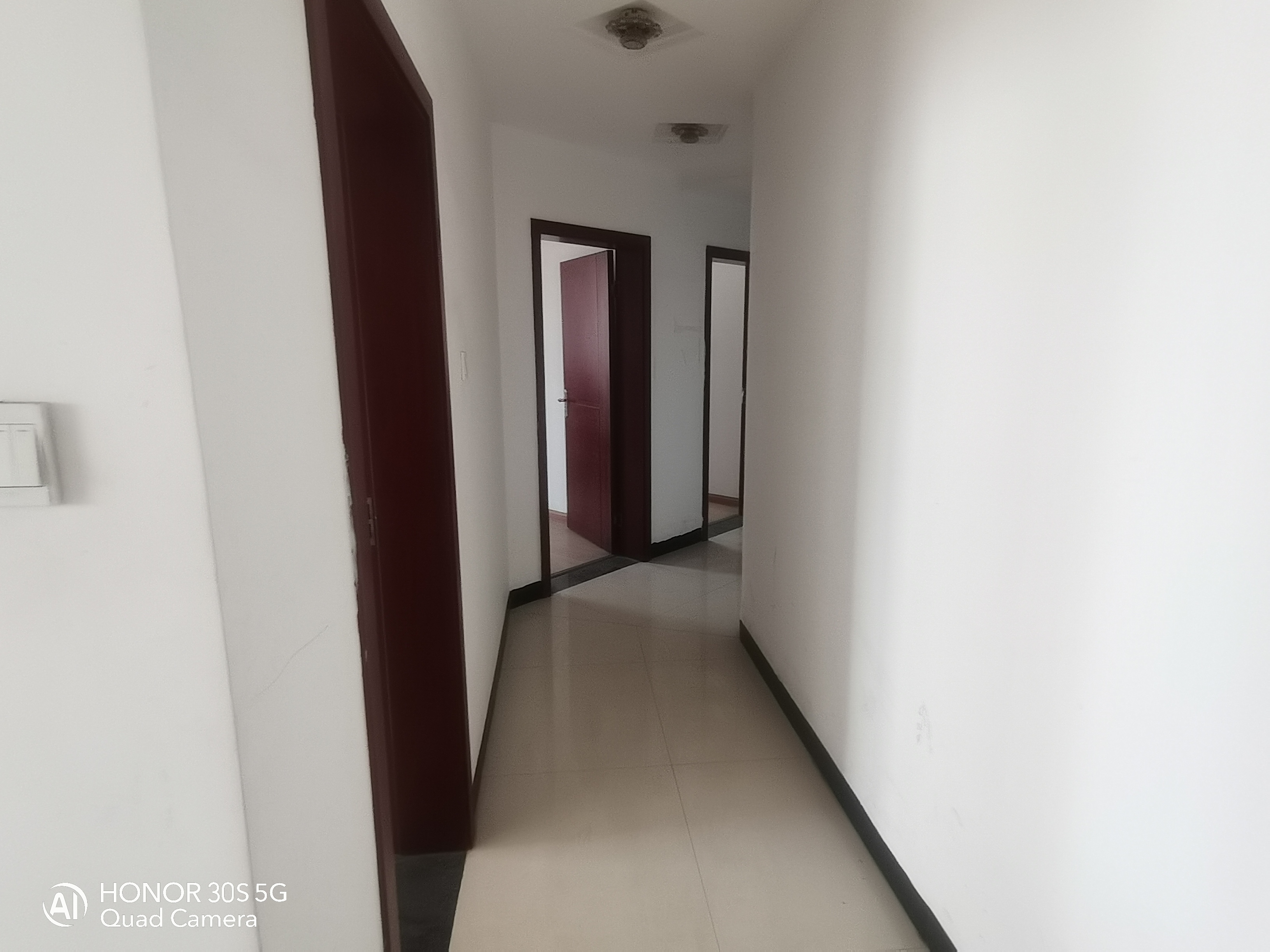 南珠苑  3室2厅1卫    1300.0元/月 南珠苑  3室2厅1卫    1300.0元/月室内图