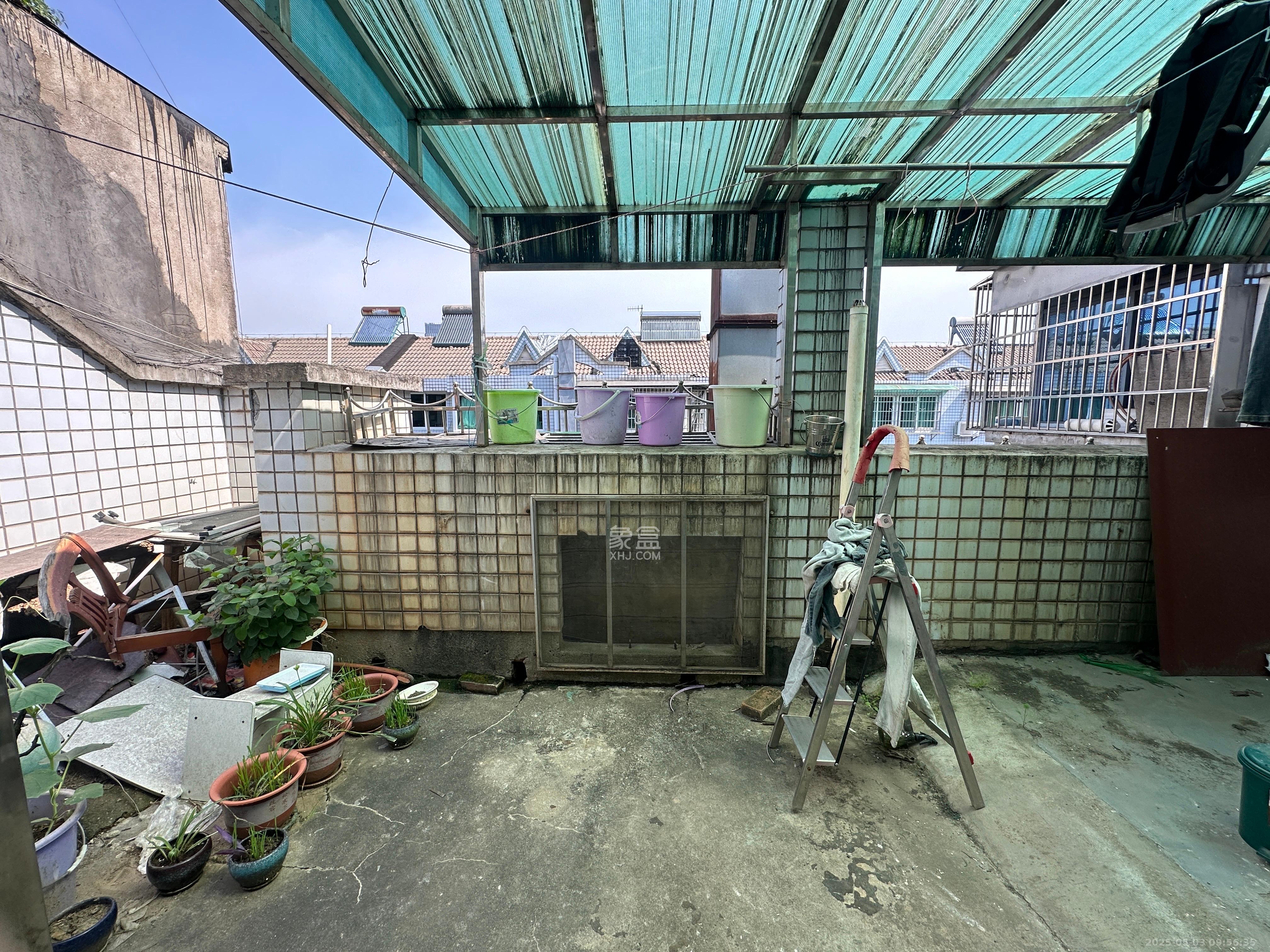 五一新村安置小区(永定社区、永兴社区、永祥社区) 4室1厅1卫 2300.0元/月 五一新村安置小区(永定社区、永兴社区、永祥社区) 4室1厅1卫 2300.0元/月室内图