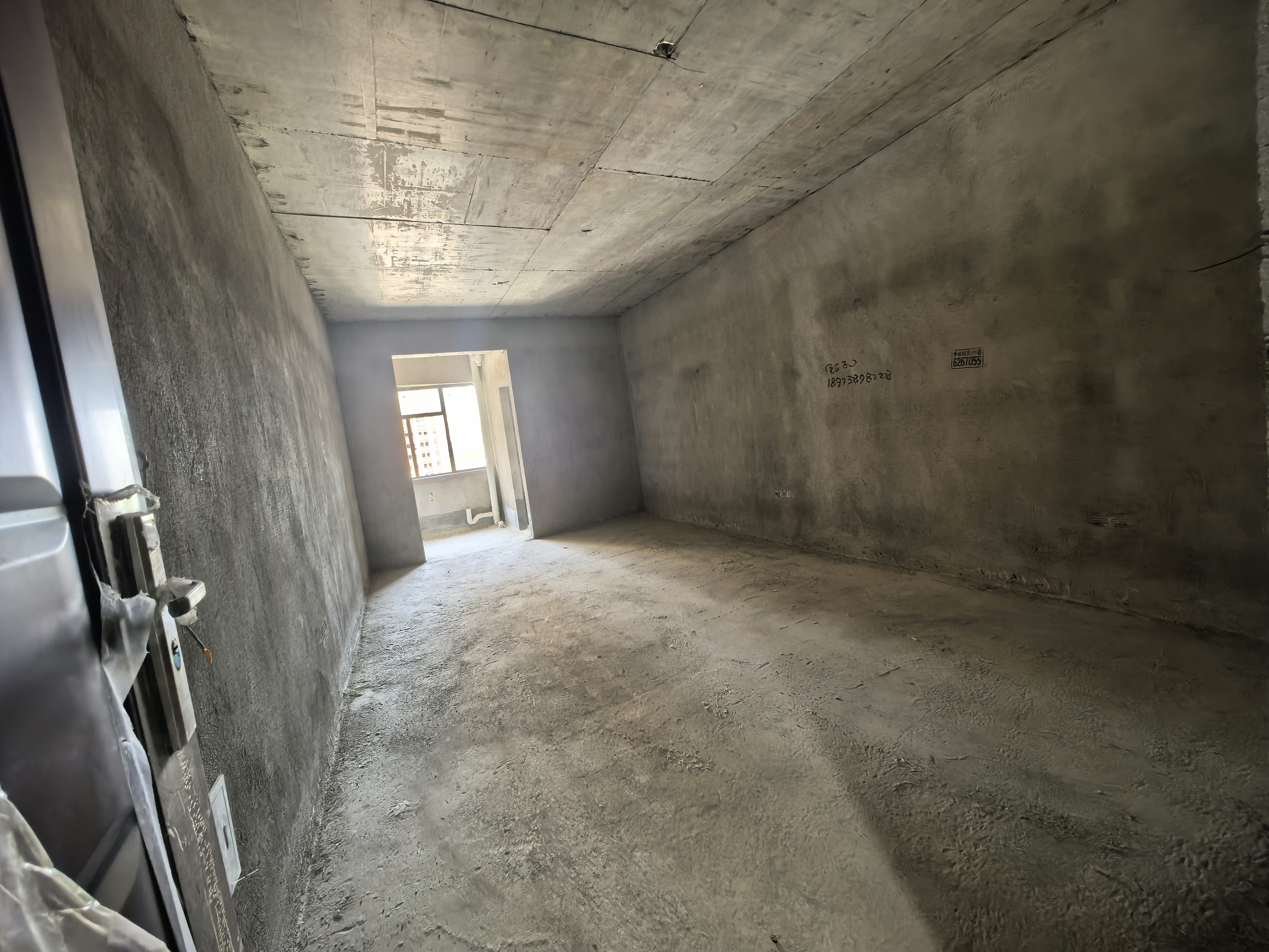 南苑上和三期 1室1厅1卫 22.9万 南苑上和三期 1室1厅1卫 22.9万客厅