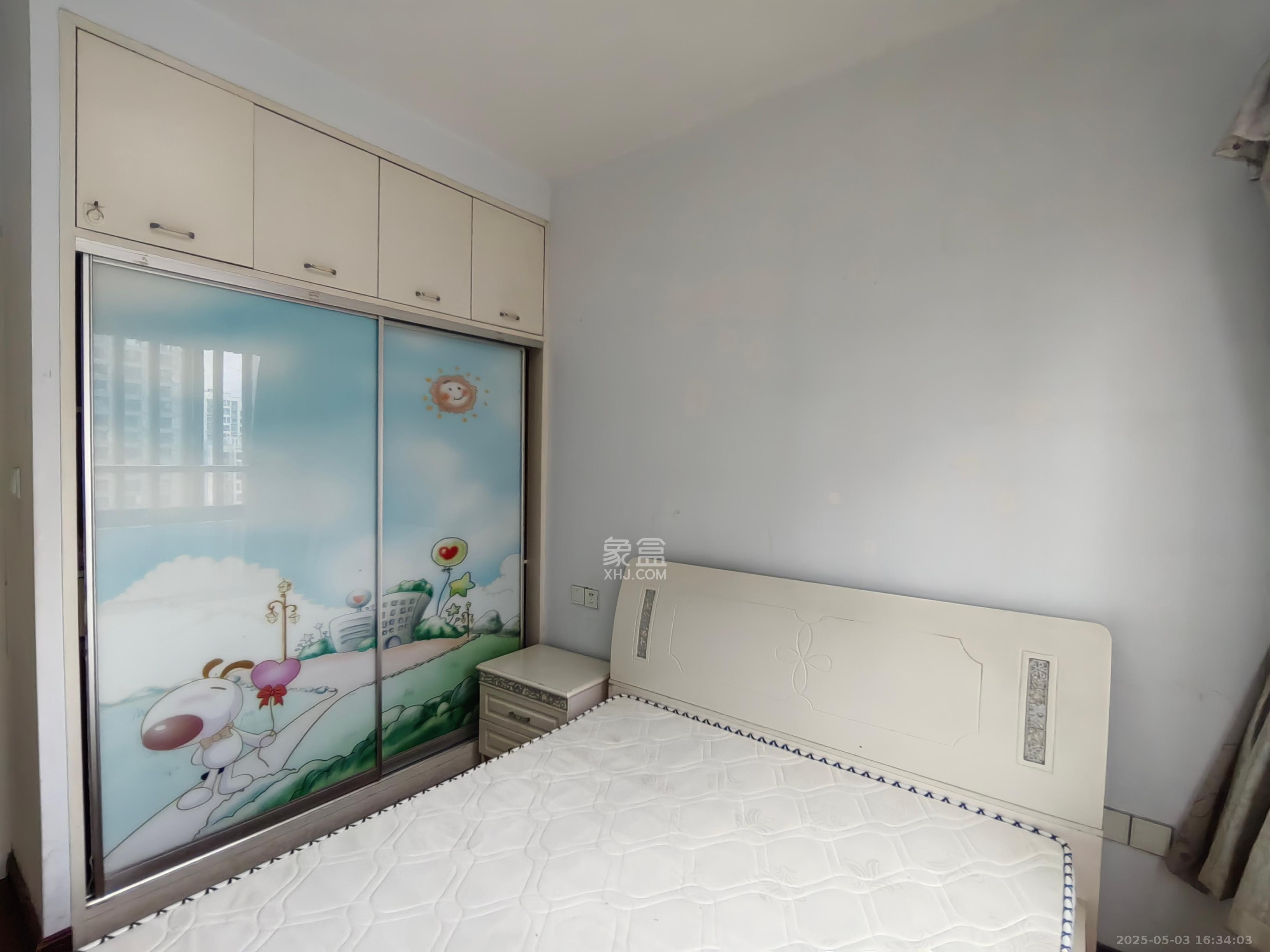 长大彩虹都  3室2厅1卫   2100.00元/月室内图
