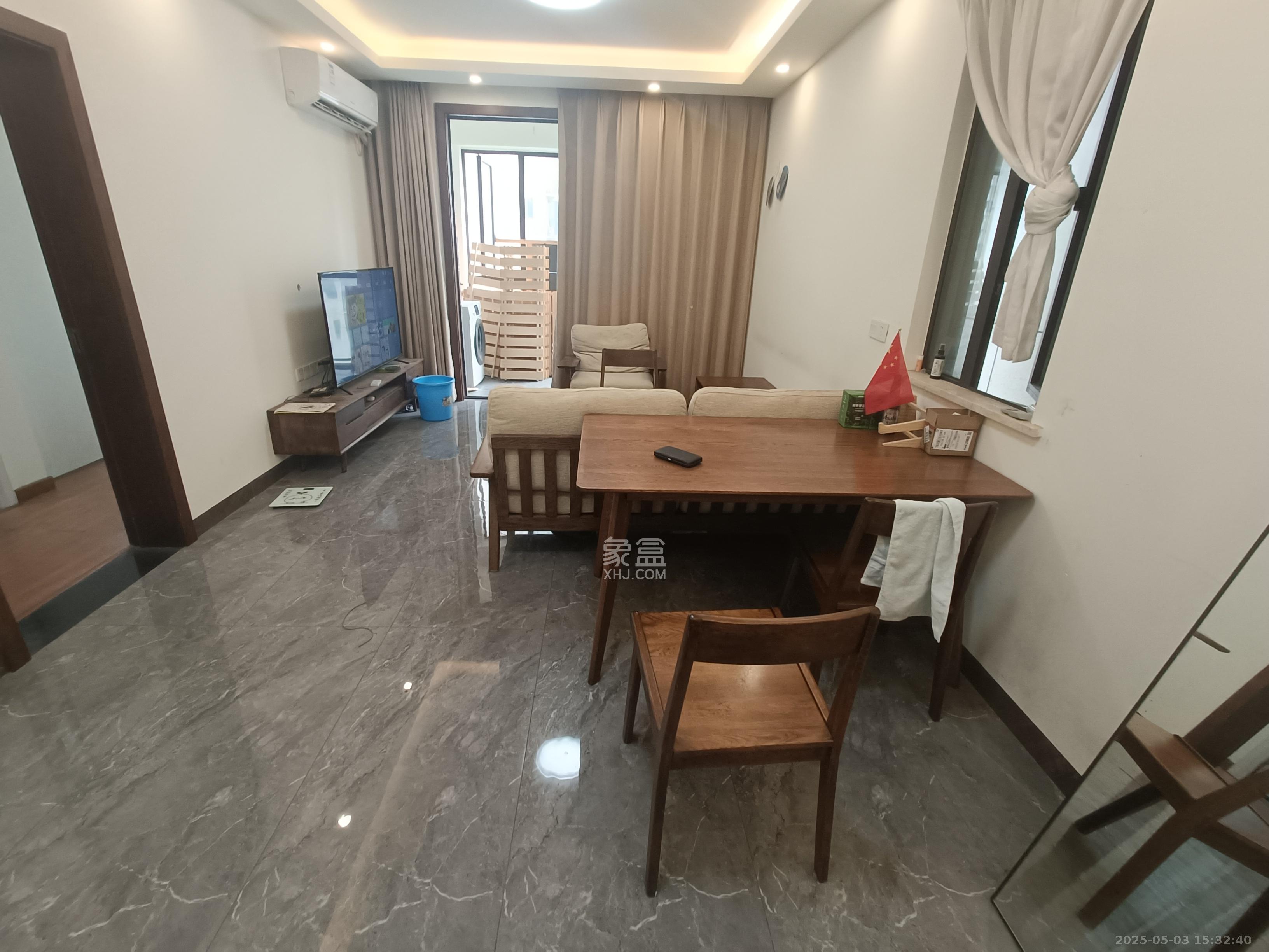 中国铁建梅溪青秀二期  3室2厅2卫   2600.00元/月