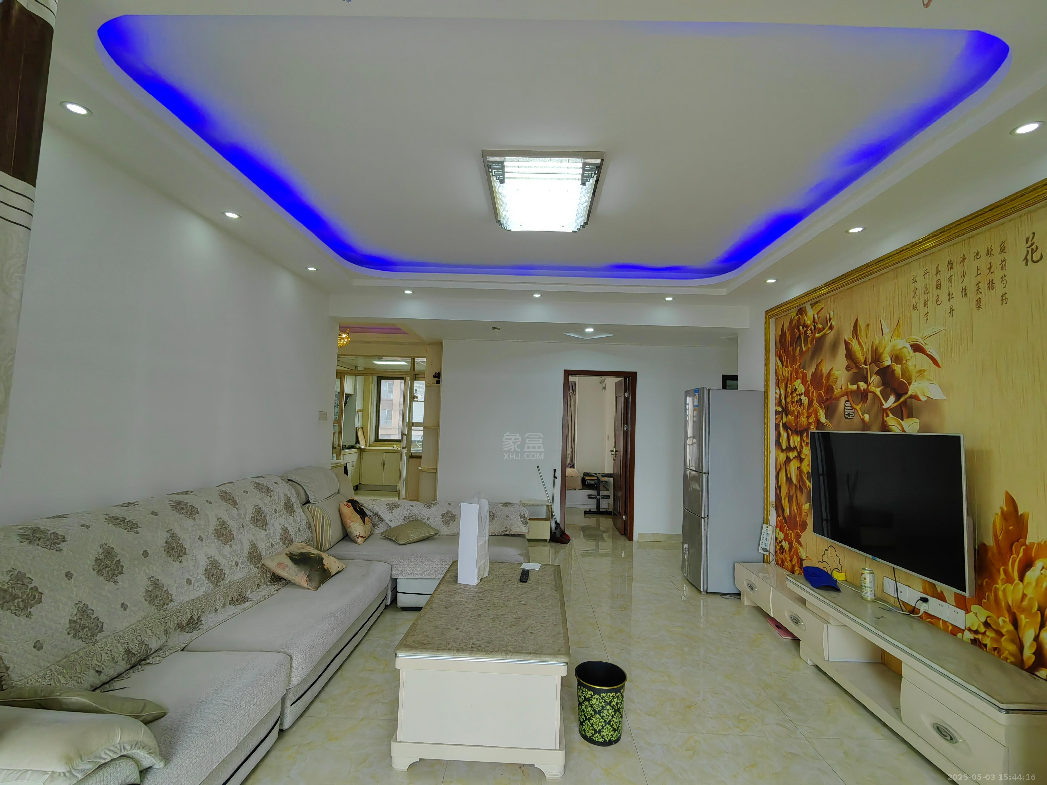 凯风珑城 3室2厅2卫 1600.0元/月 凯风珑城 3室2厅2卫 1600.0元/月室内图