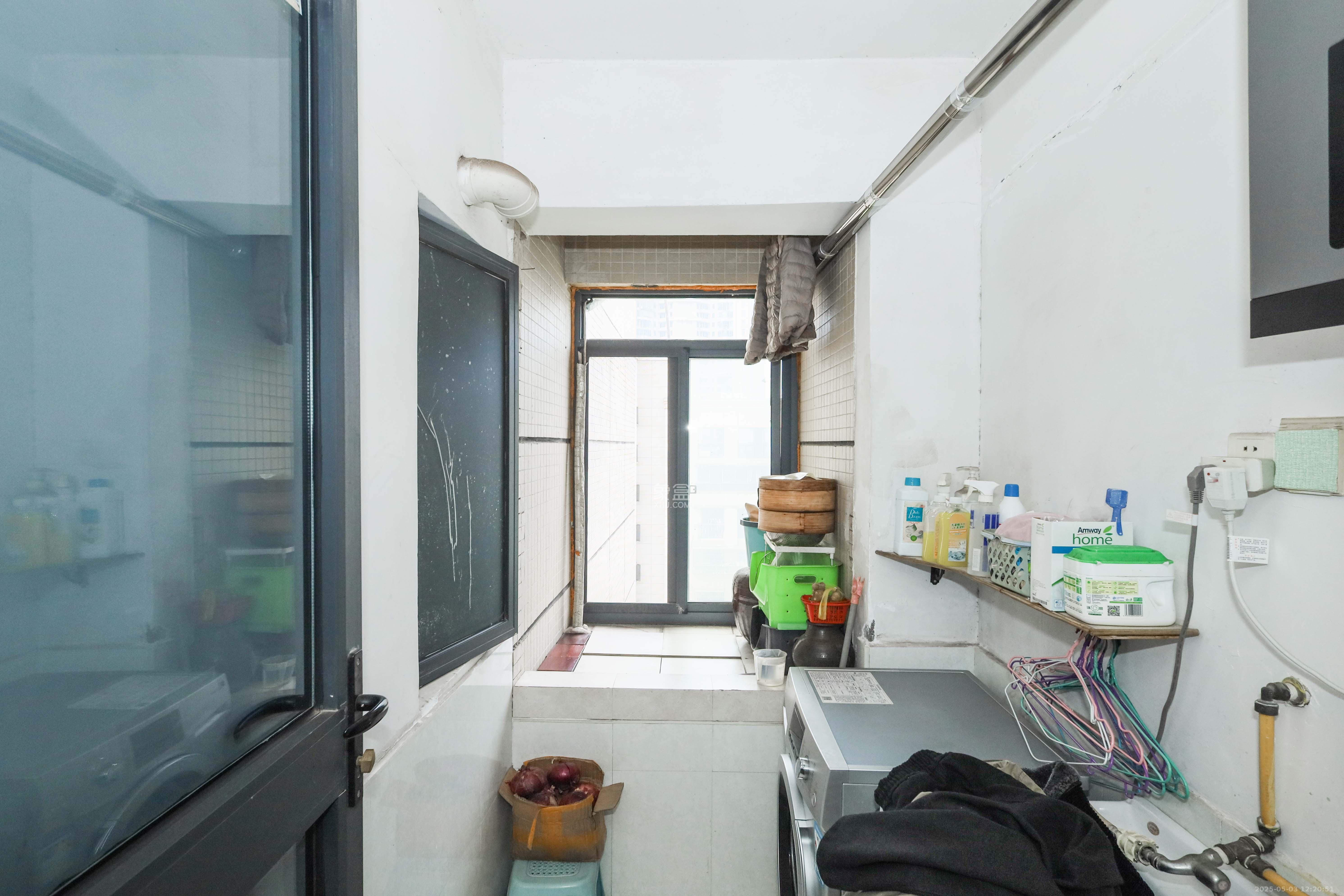 保利麓谷林语A区 3室2厅1卫 62.8万 保利麓谷林语A区 3室2厅1卫 62.8万阳台