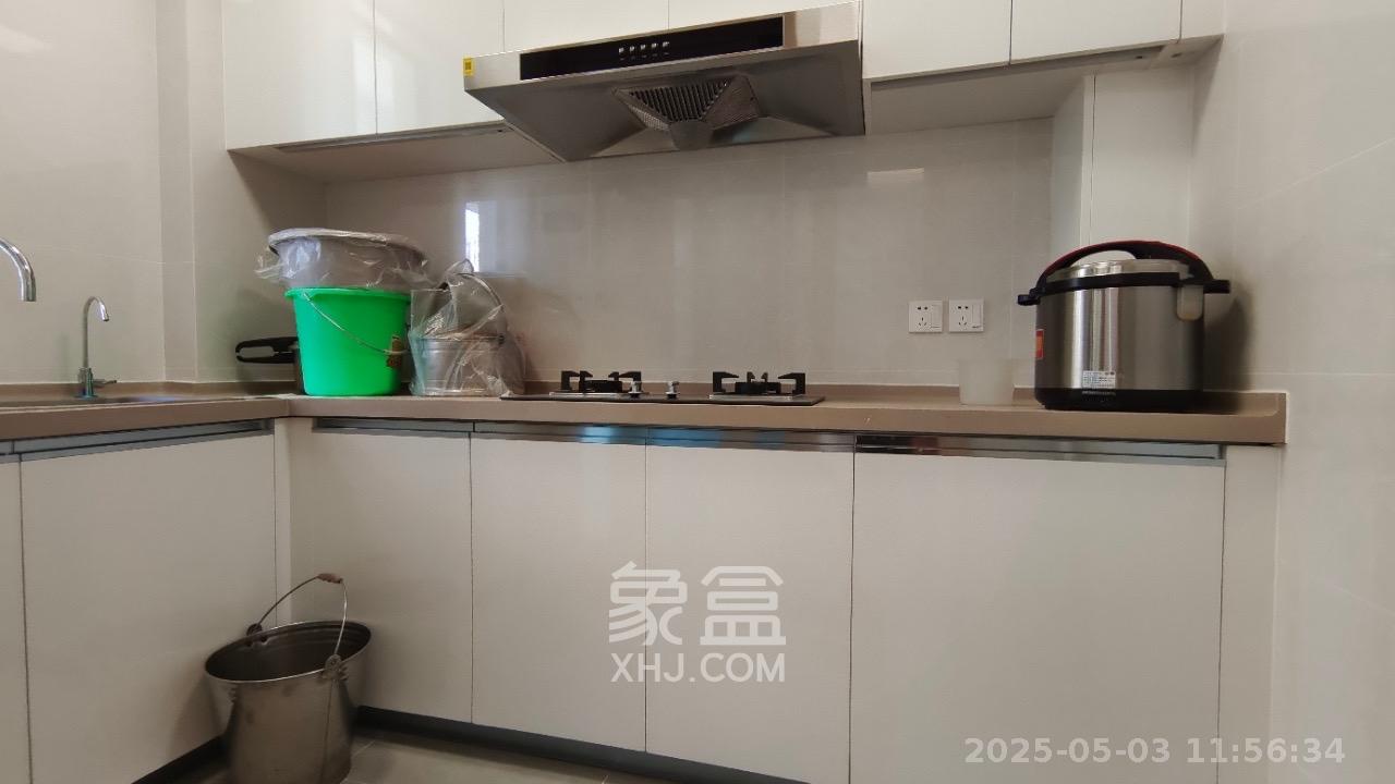 梅溪湖玺悦（新城金茂梦想玺悦）  3室2厅2卫   3200.00元/月室内图