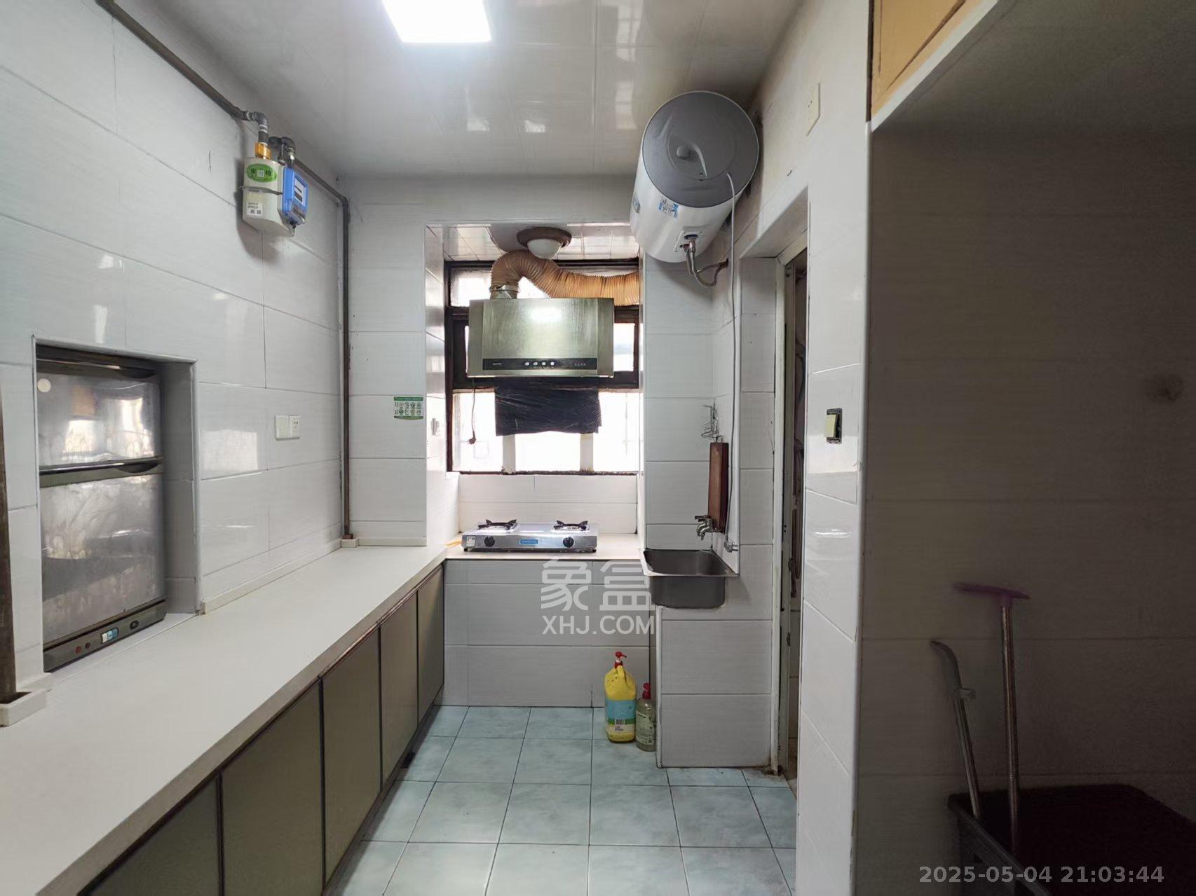 轻纺大楼 3室1厅2卫 2600.0元/月 轻纺大楼 3室1厅2卫 2600.0元/月室内图