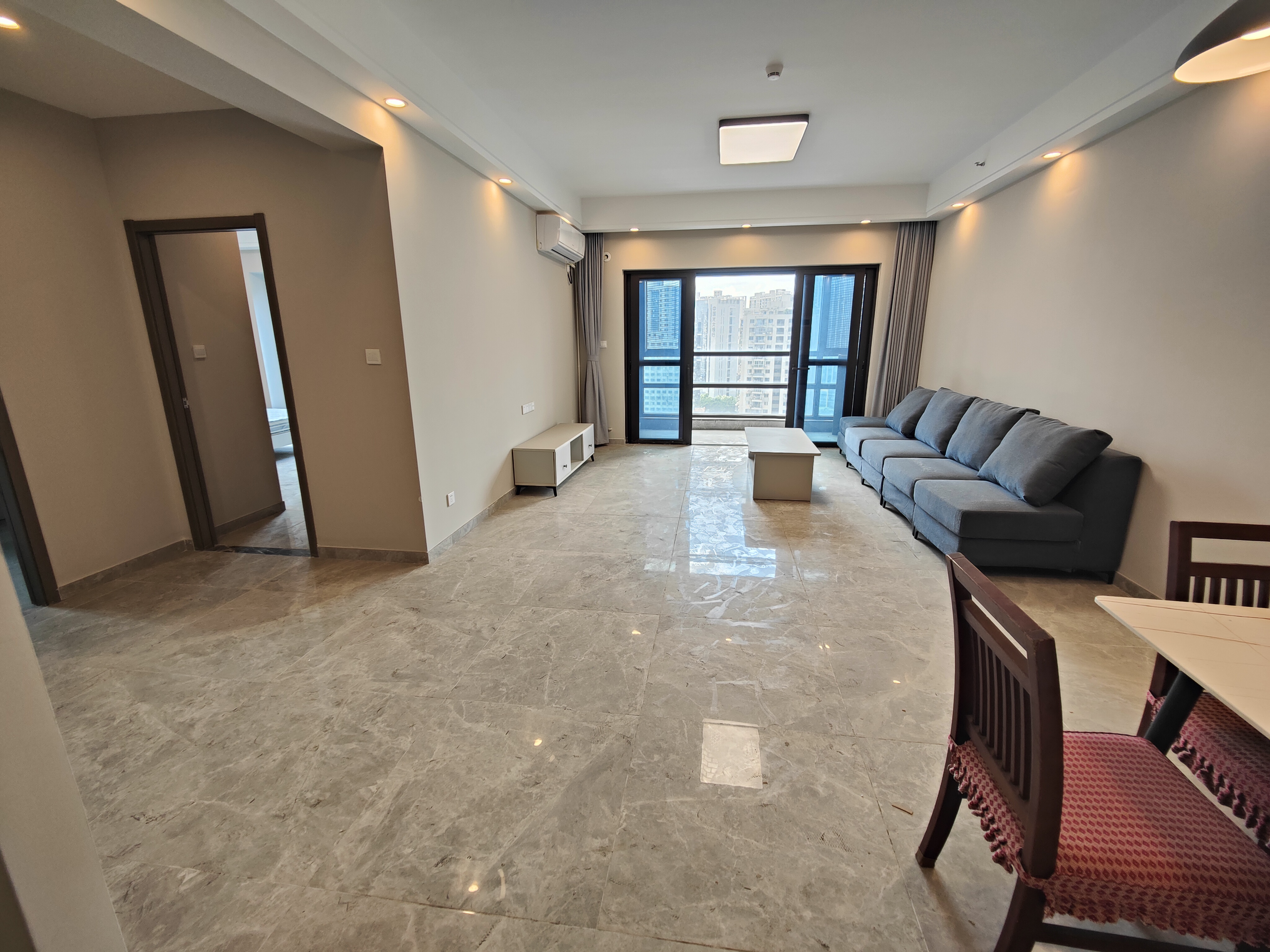 华润中心  4室2厅2卫    6500.0元/月 华润中心  4室2厅2卫    6500.0元/月室内图