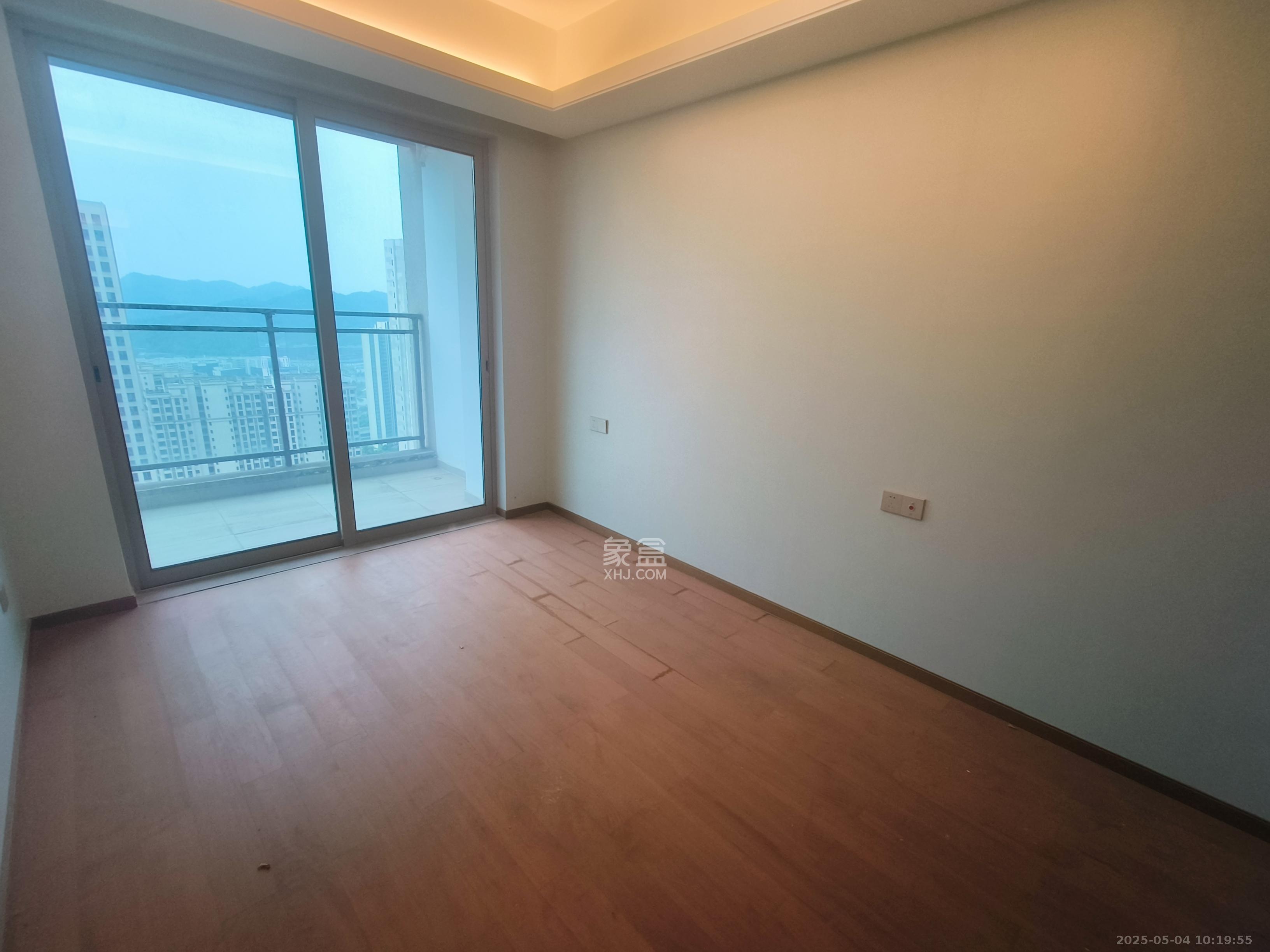 梅溪湖金茂湾 5室2厅3卫 9000.0元/月 梅溪湖金茂湾 5室2厅3卫 9000.0元/月室内图