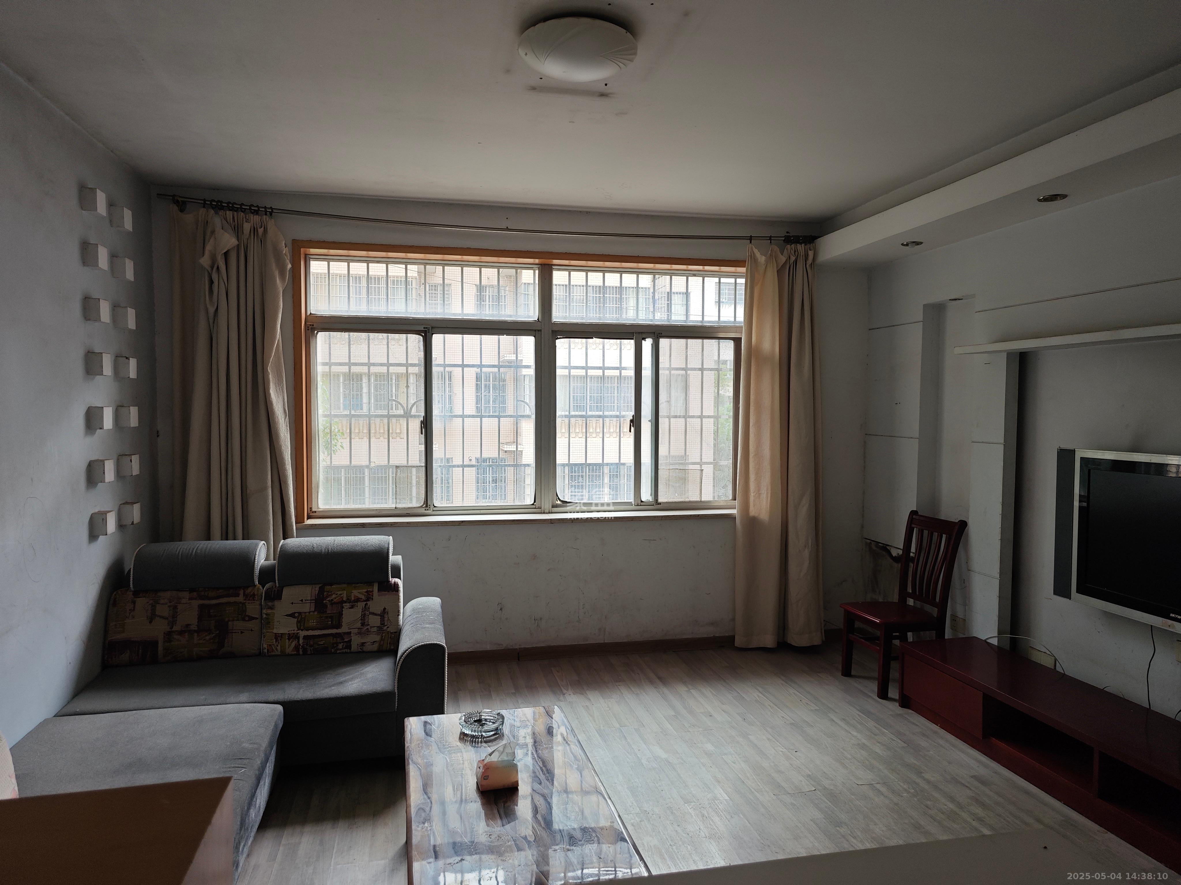 麓谷雅园  3室0厅0卫    2200.0元/月室内图